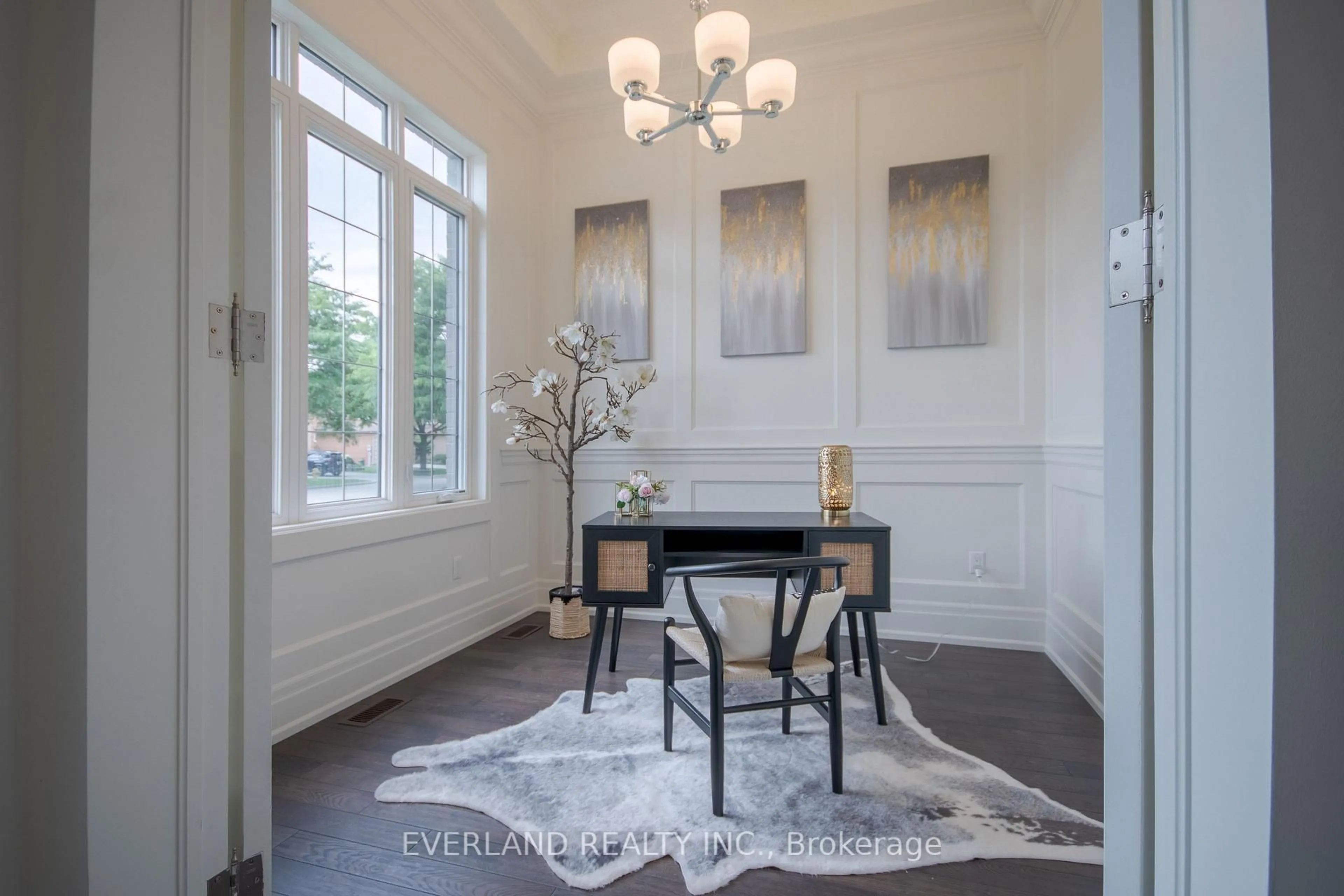 Indoor entryway for 97 Fitzgerald Ave, Markham Ontario L3R 4Z7