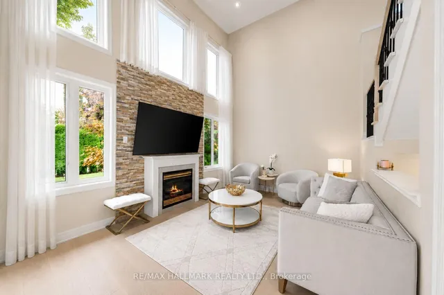 101 Ravine Edge Dr, Richmond Hill 2