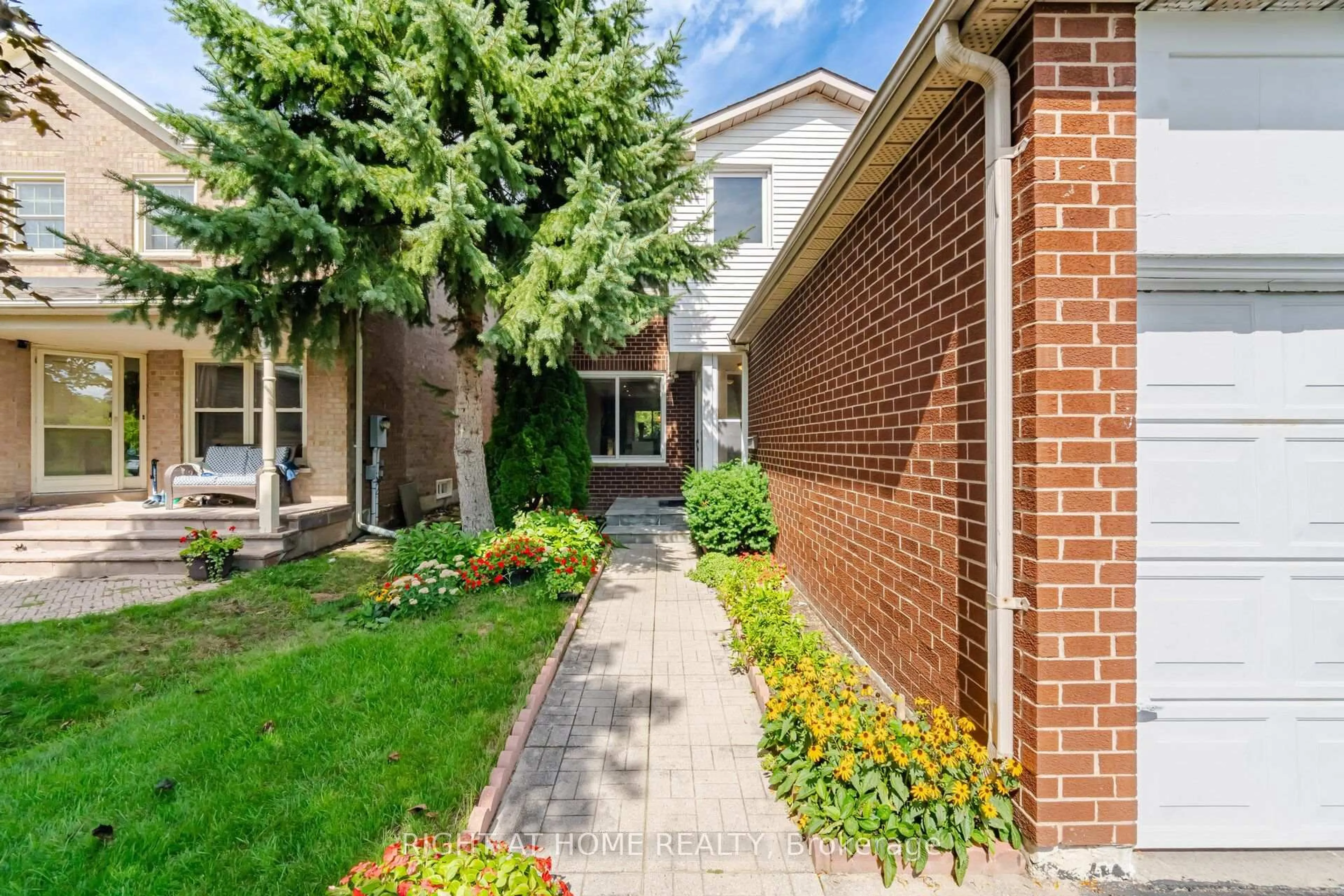 Home with brick exterior material, street for 236 Austin Dr, Markham Ontario L3R 6N5