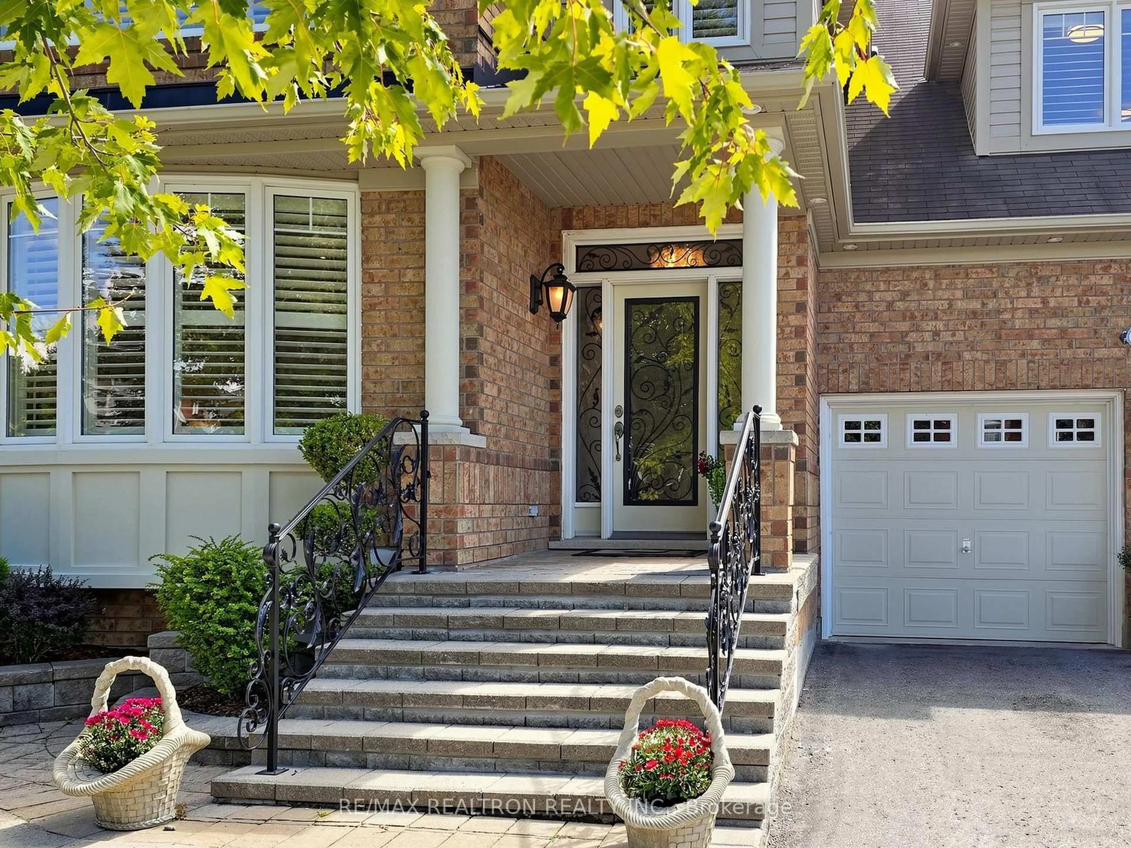 Home with brick exterior material, street for 92 Clausfarm Lane, Whitchurch-Stouffville Ontario L4A 0M1