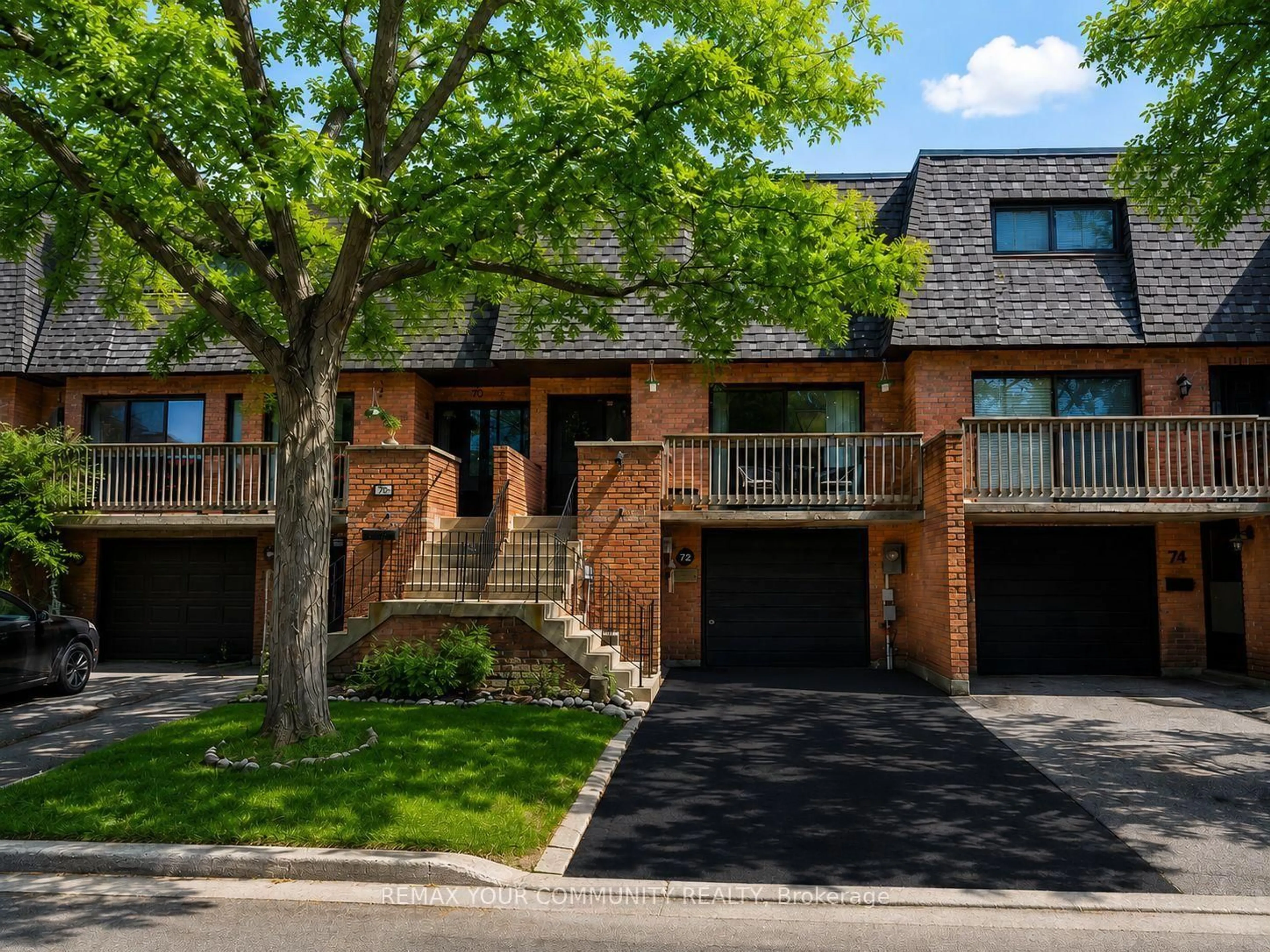 Home with brick exterior material, street for 72 Ashglen Way #16, Markham Ontario L3R 3A7