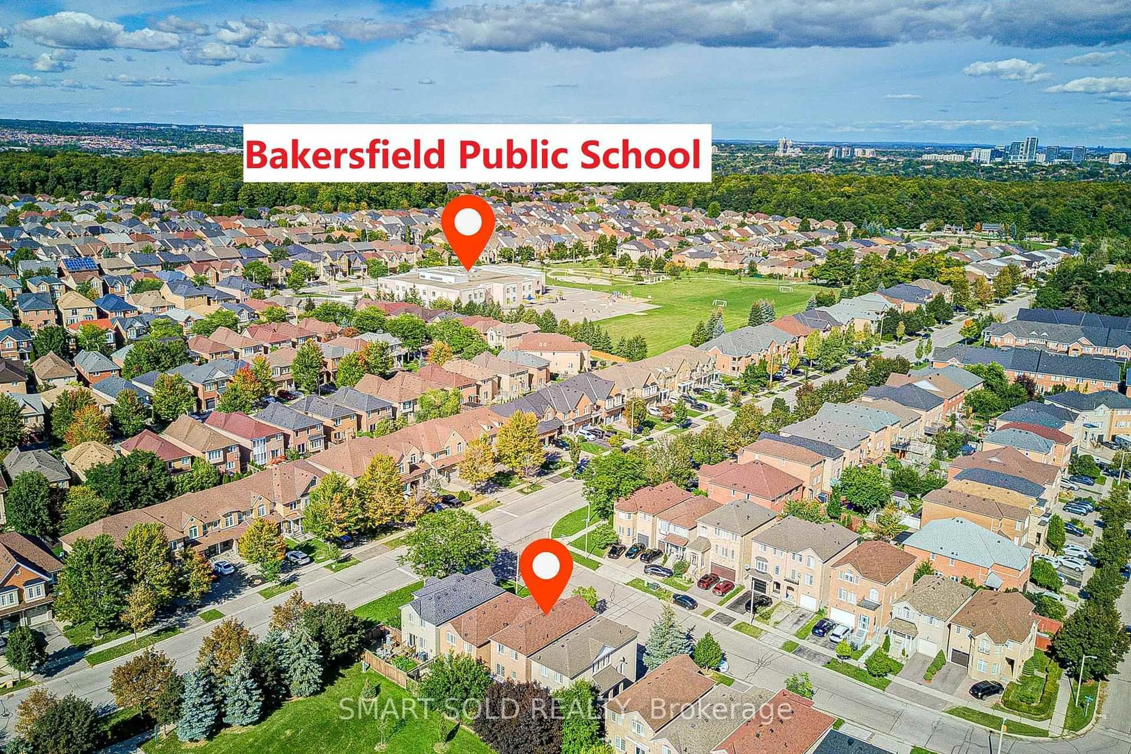 A pic from outside/outdoor area/front of a property/back of a property/a pic from drone, street for 6 Sugarforest Dr, Vaughan Ontario L4J 8M7