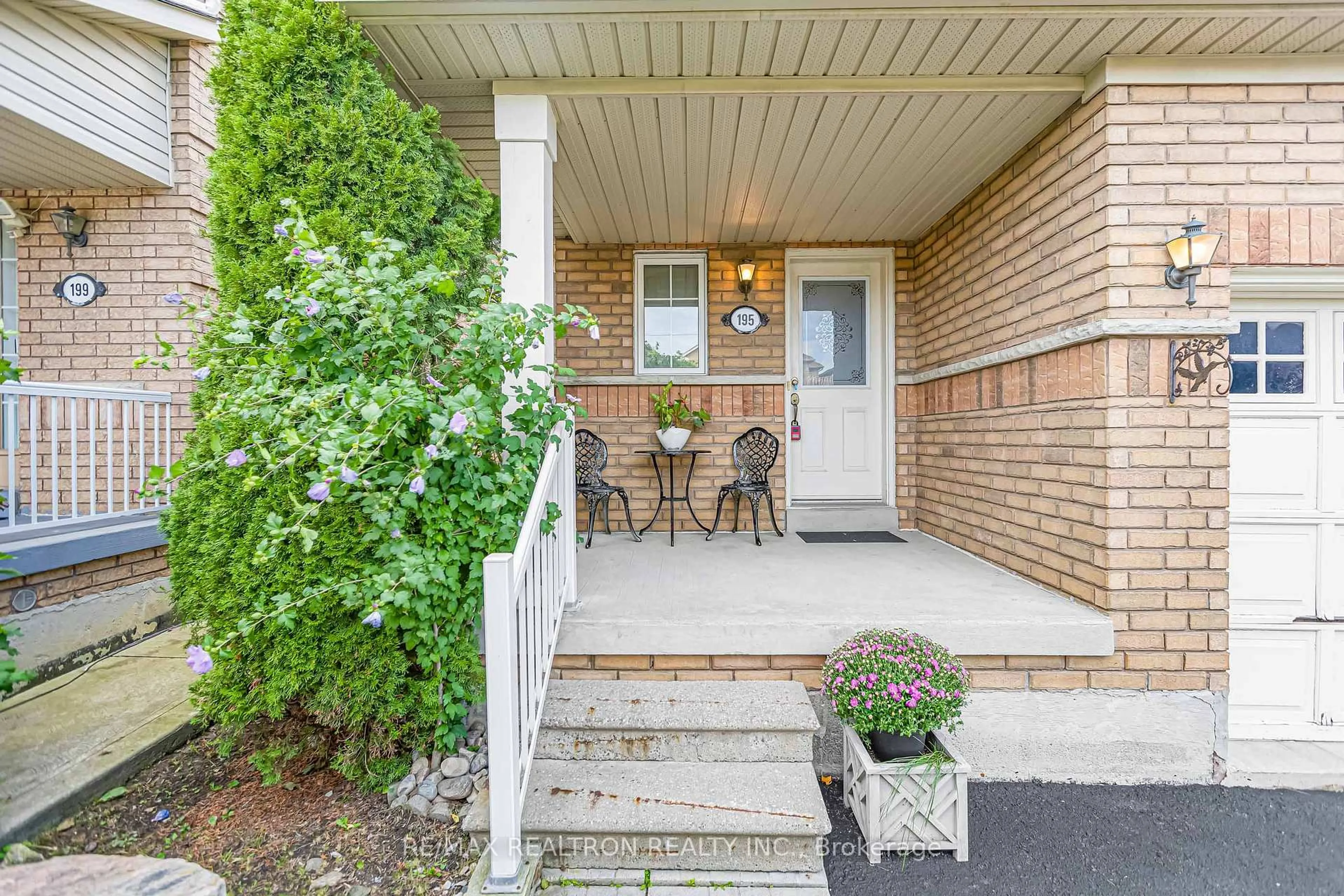 Unknown for 195 Kale Cres, Vaughan Ontario L6A 3R2