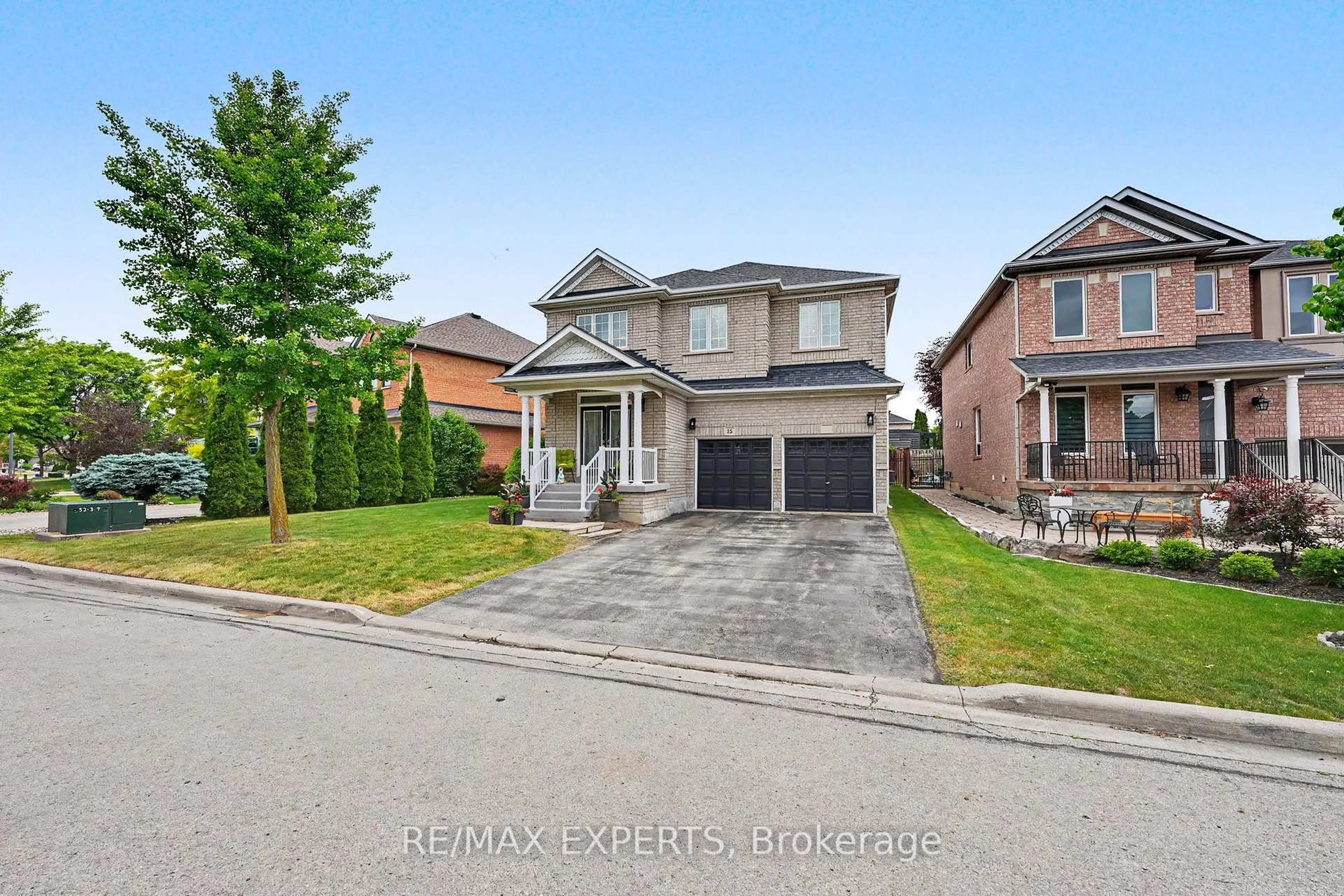 Home with brick exterior material, street for 15 Arrowood Cres, Vaughan Ontario L4H 2R4