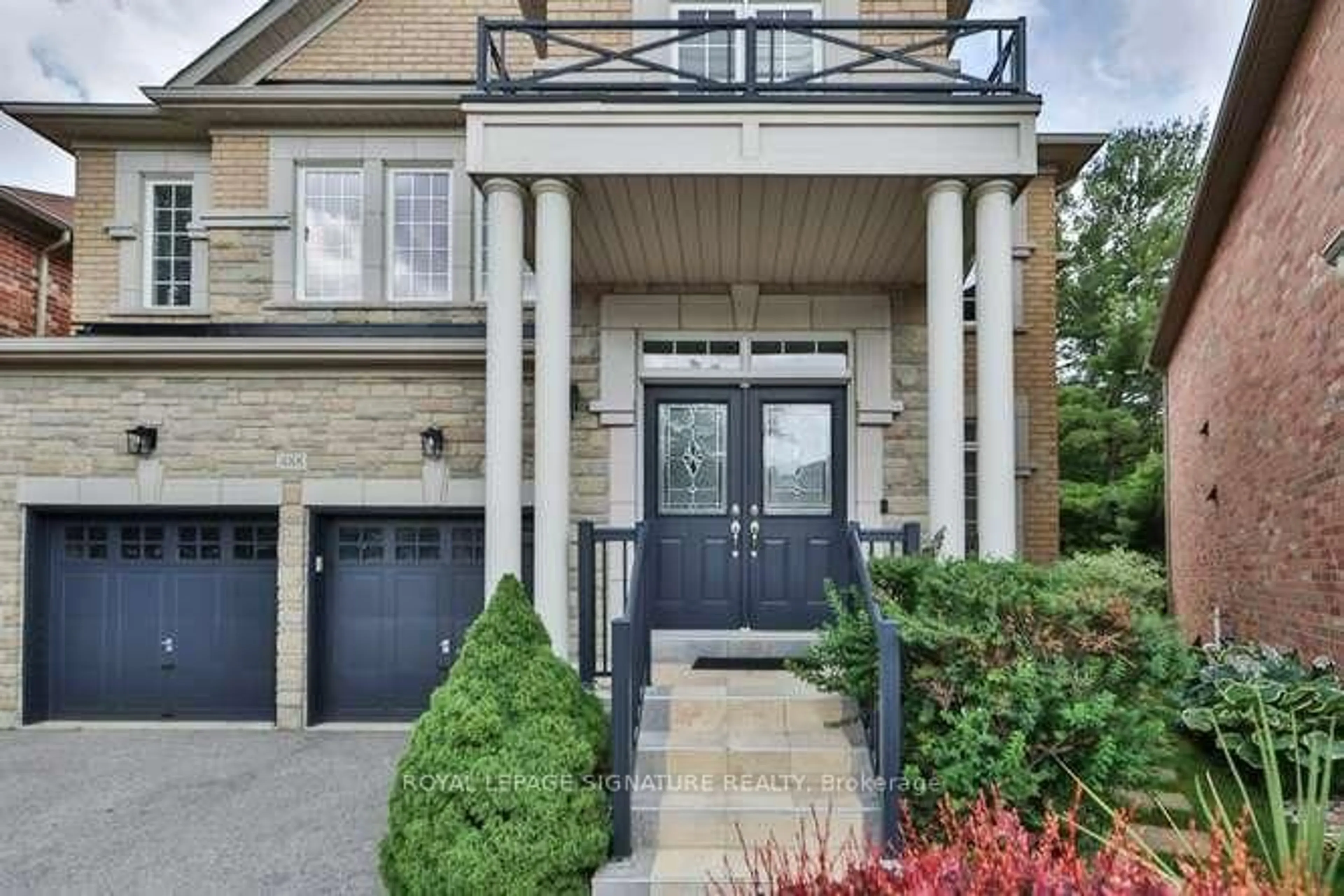 Home with brick exterior material, street for 488 Foxcroft Blvd, Newmarket Ontario L3X 3L7