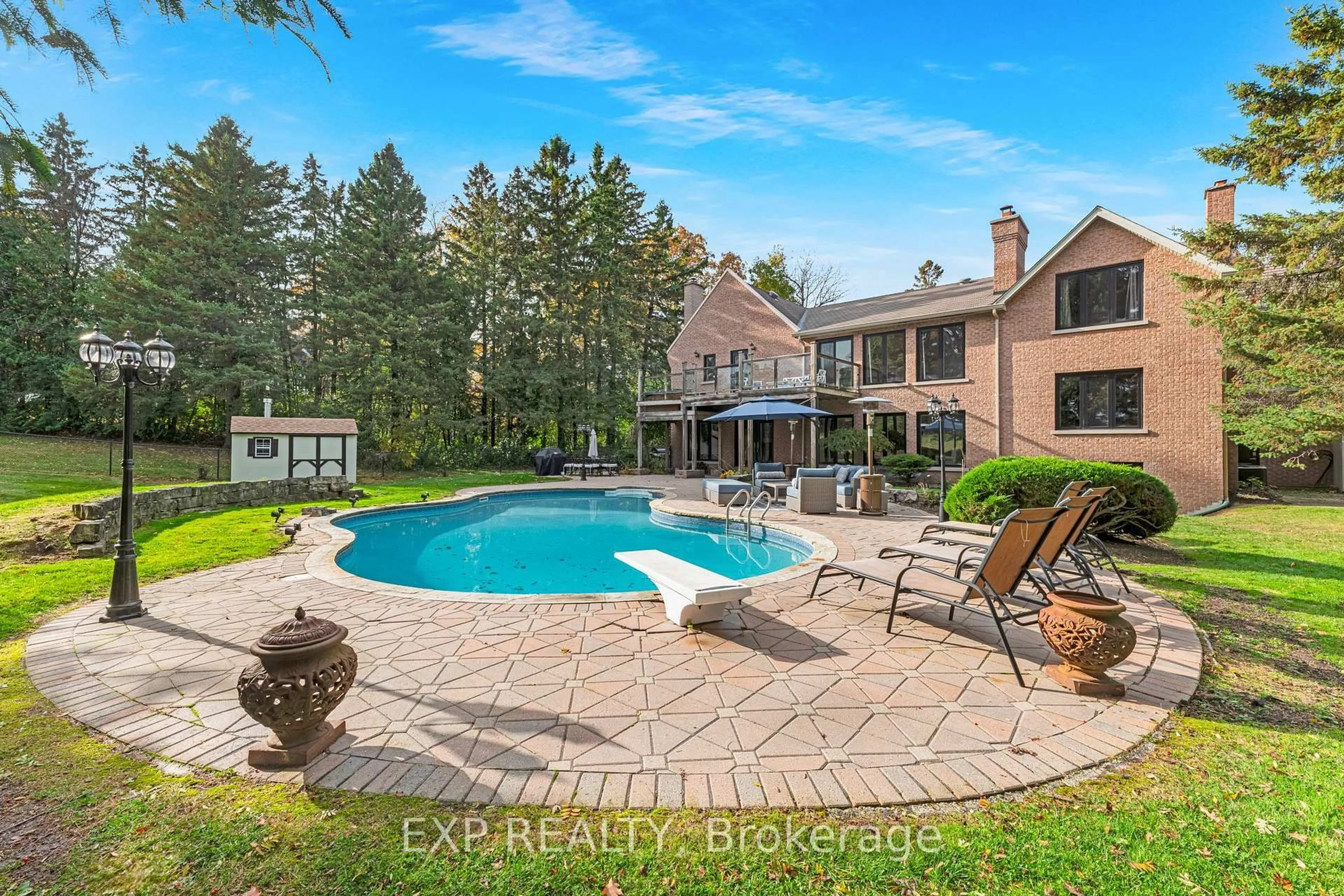 Pool for 15 Jarvis Ave, Aurora Ontario L4G 6W8