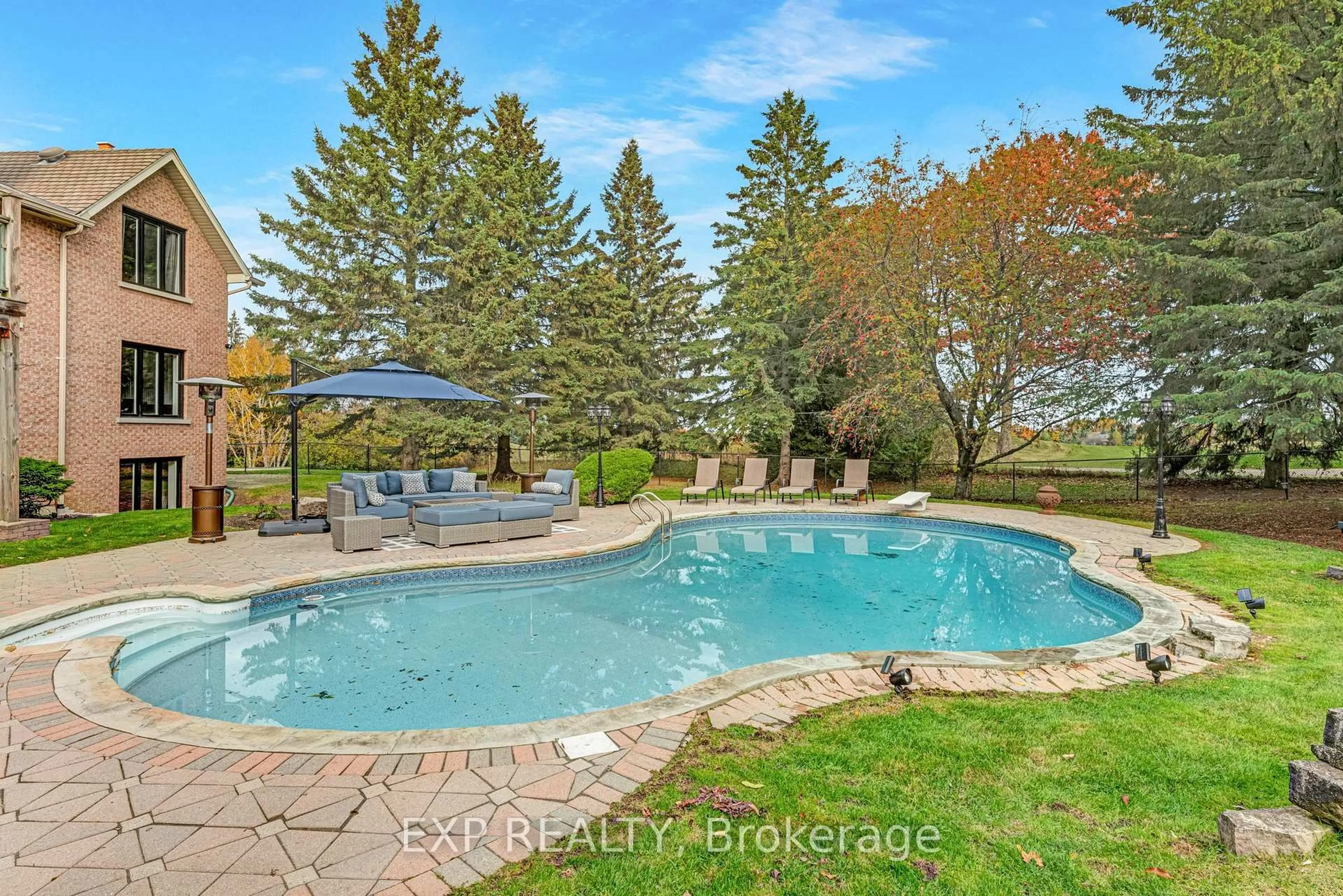 Pool for 15 Jarvis Ave, Aurora Ontario L4G 6W8