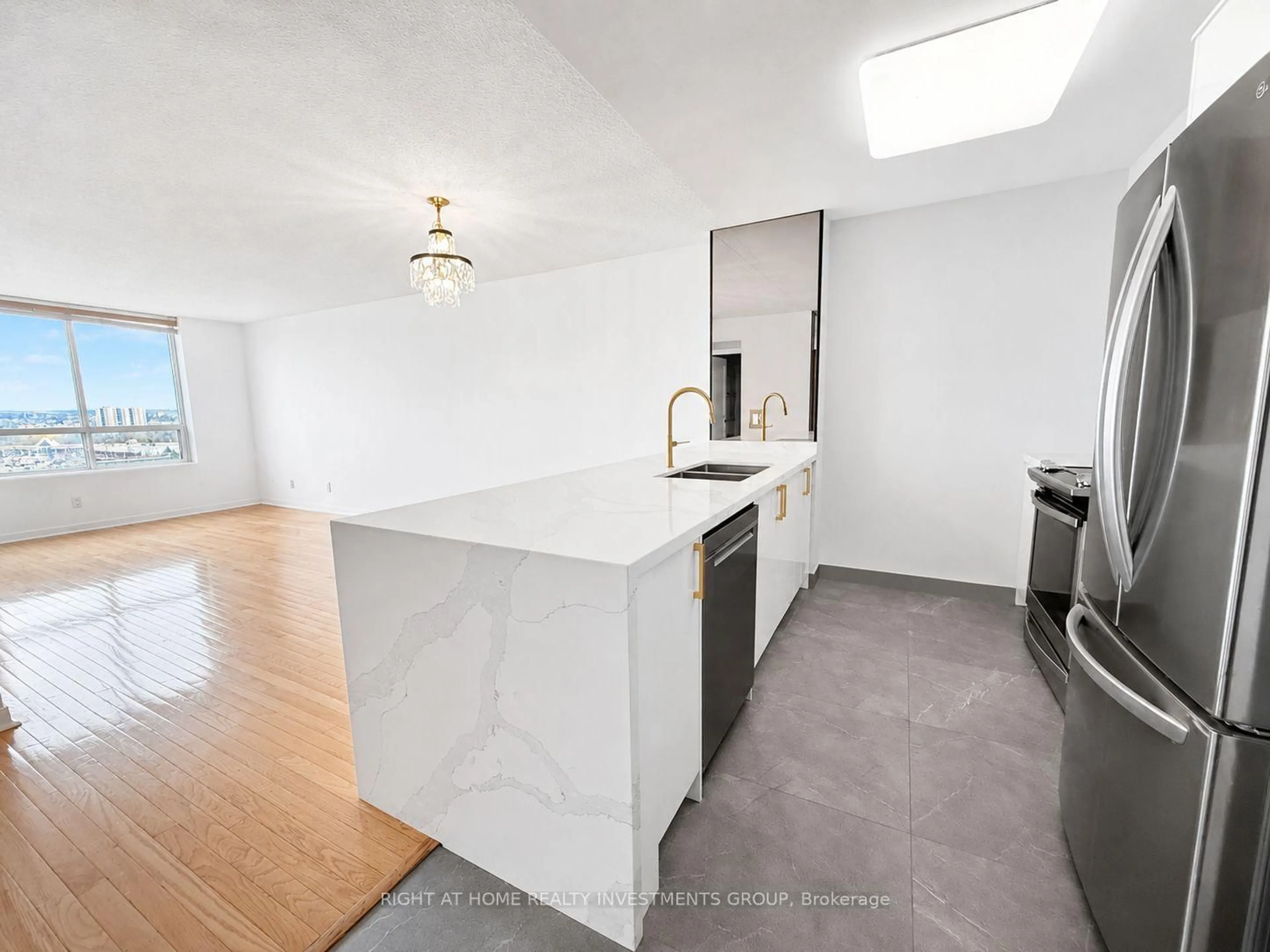 Open concept kitchen, unknown for 29 Northern Heights Dr #1101, Richmond Hill Ontario L4B 4L8