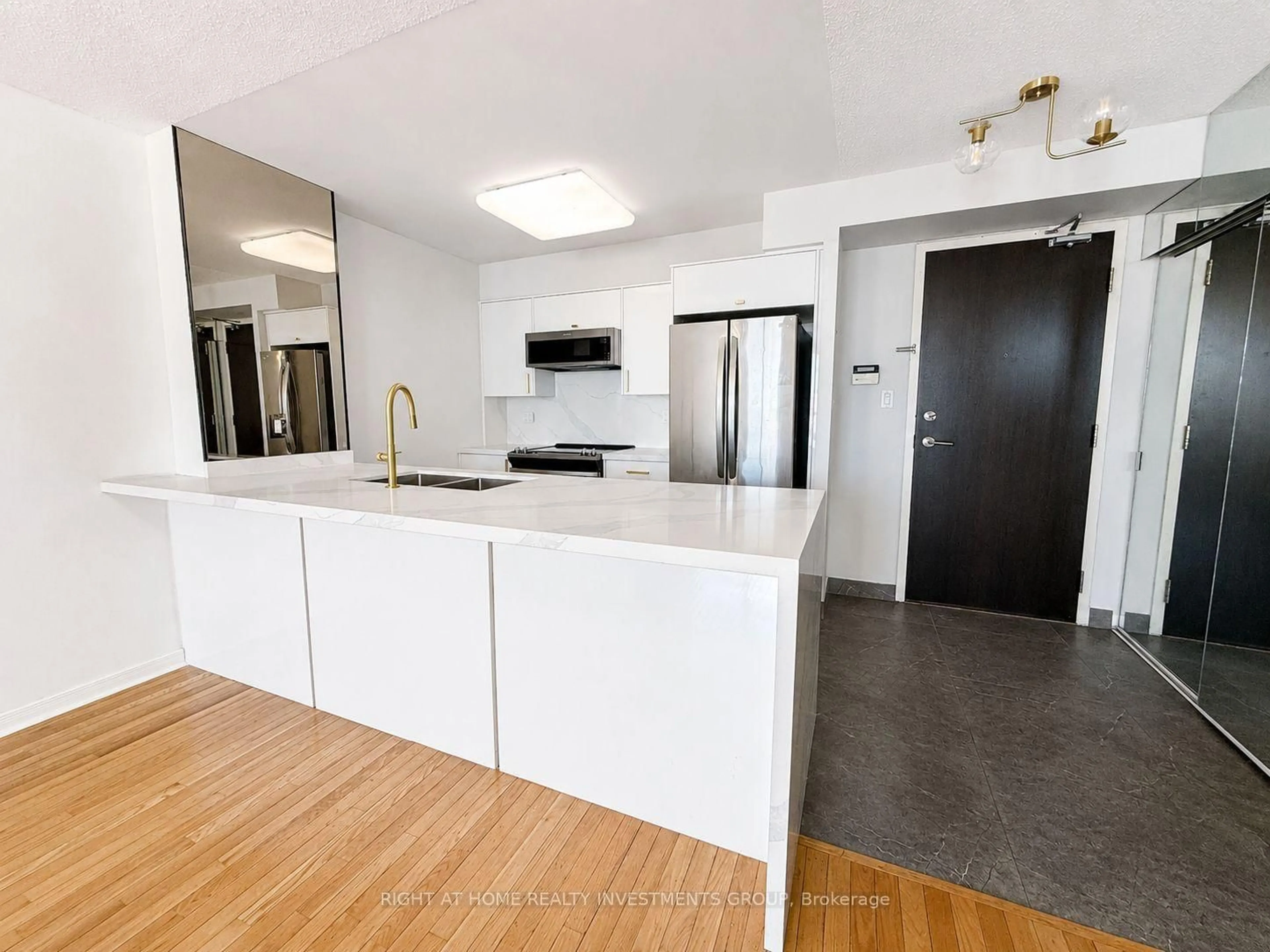 Open concept kitchen, unknown for 29 Northern Heights Dr #1101, Richmond Hill Ontario L4B 4L8