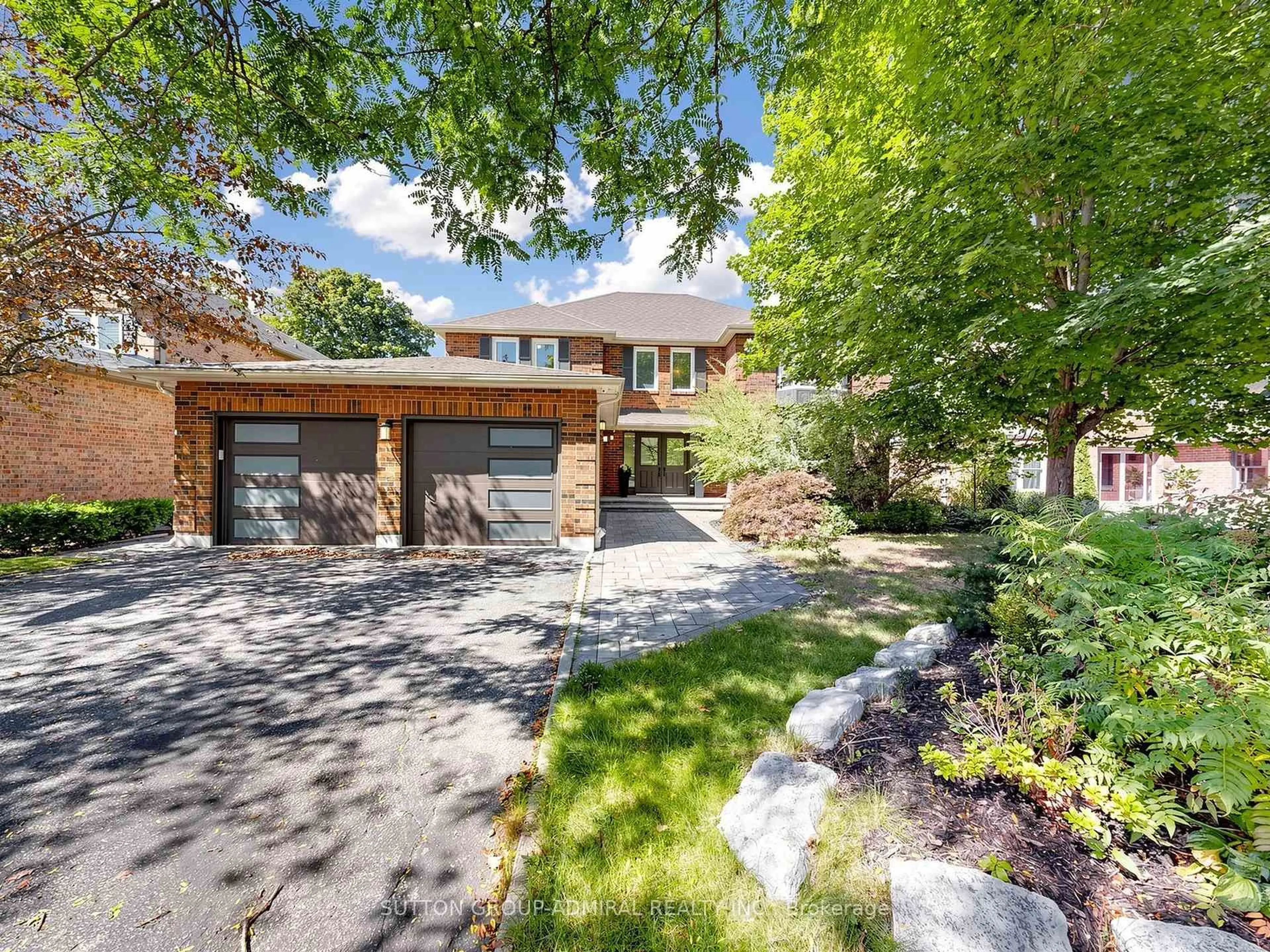 Home with brick exterior material, street for 48 Petch Cres, Aurora Ontario L4G 5N9