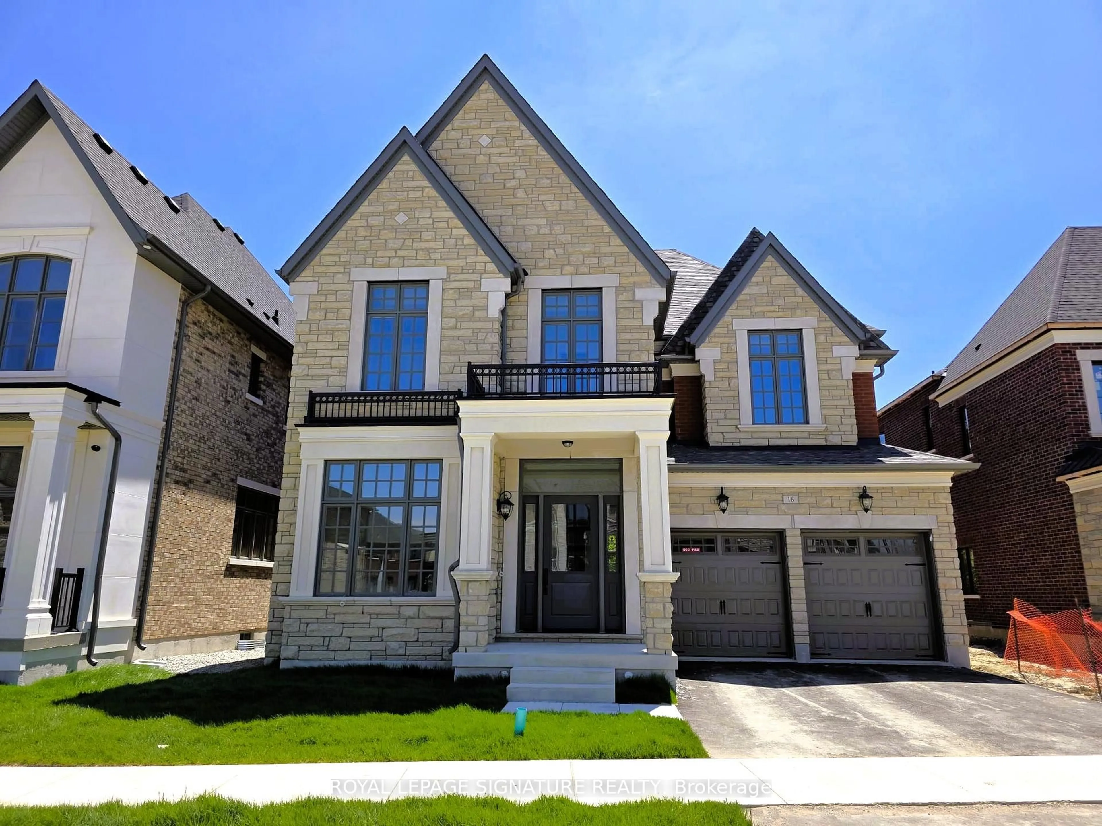Home with brick exterior material, street for 16 Gianvito Cres, King Ontario L7B 0T2