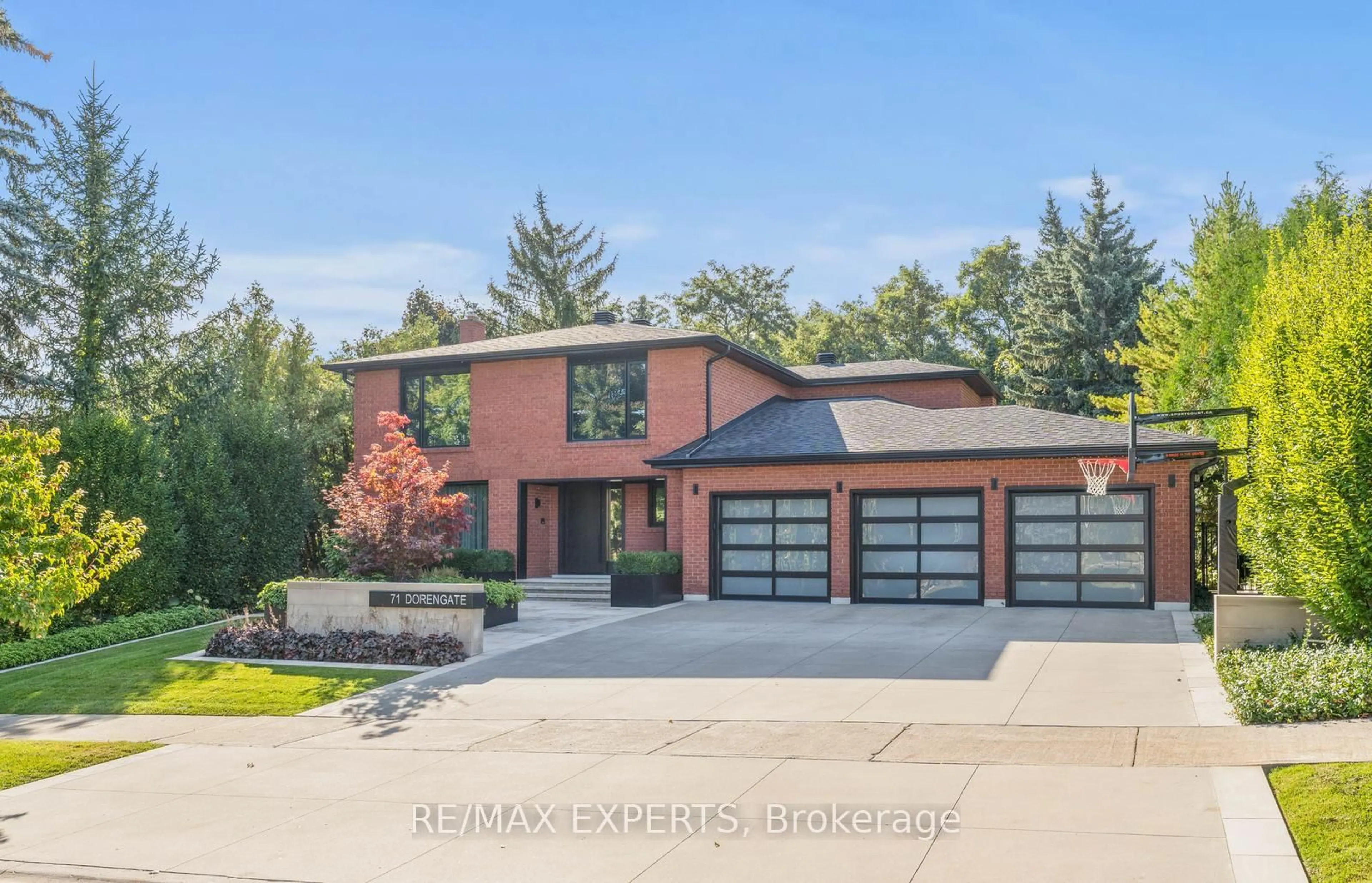 Home with brick exterior material, street for 71 Dorengate Dr, Vaughan Ontario L4L 1M6