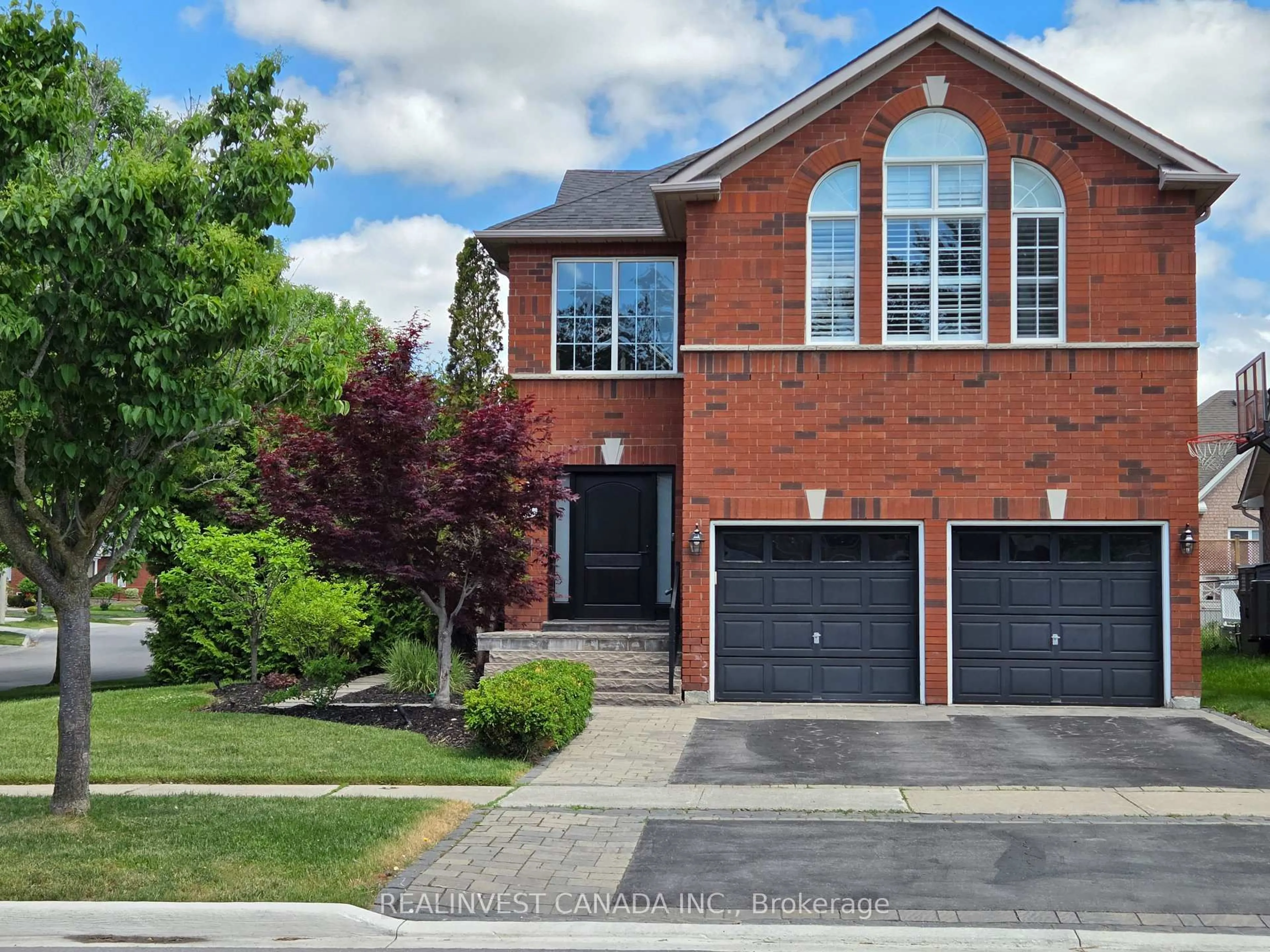 Home with brick exterior material, street for 84 Worthington Ave, Richmond Hill Ontario L4E 3X1