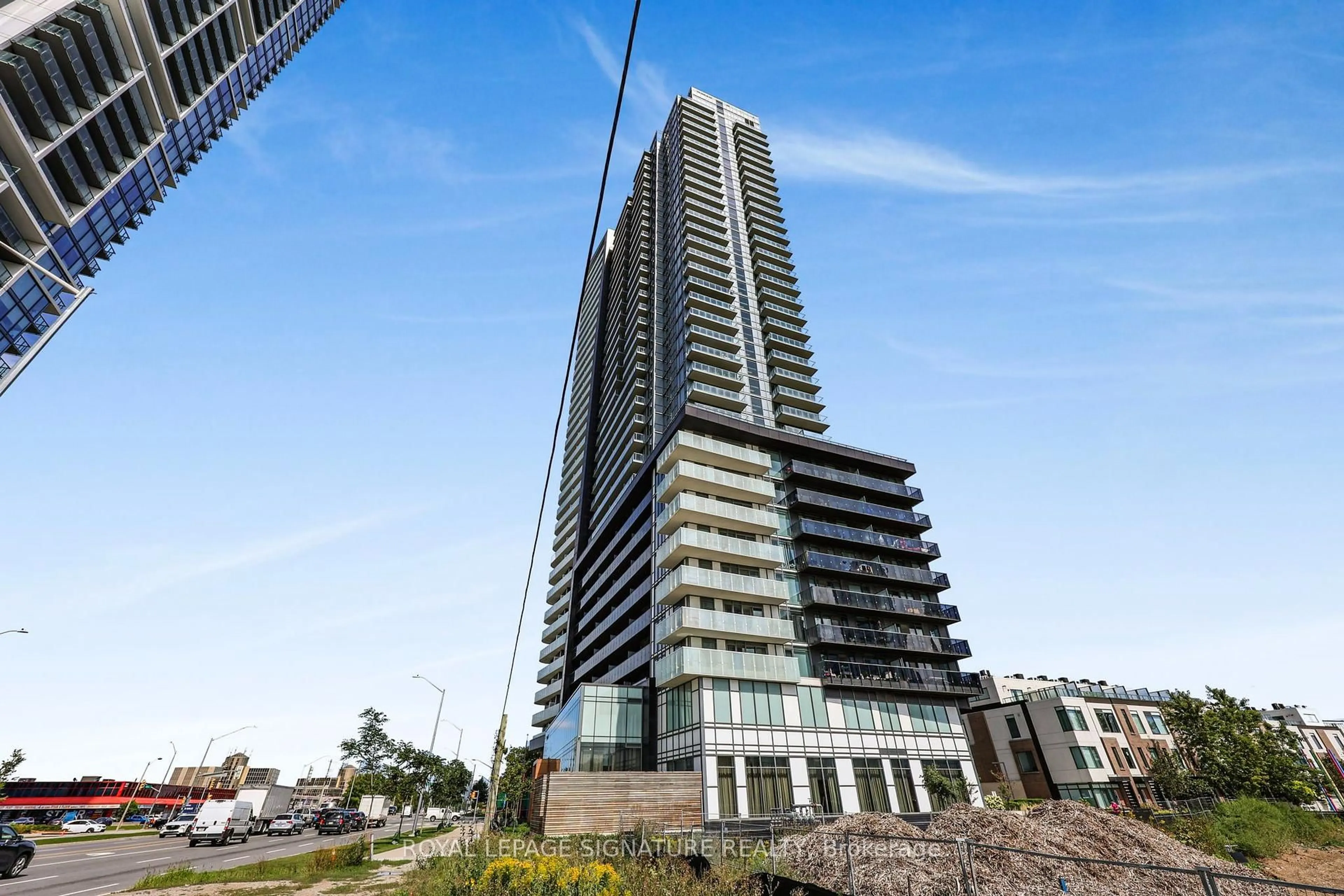 Indoor foyer for 7895 Jane St #2908, Vaughan Ontario L4K 0K2