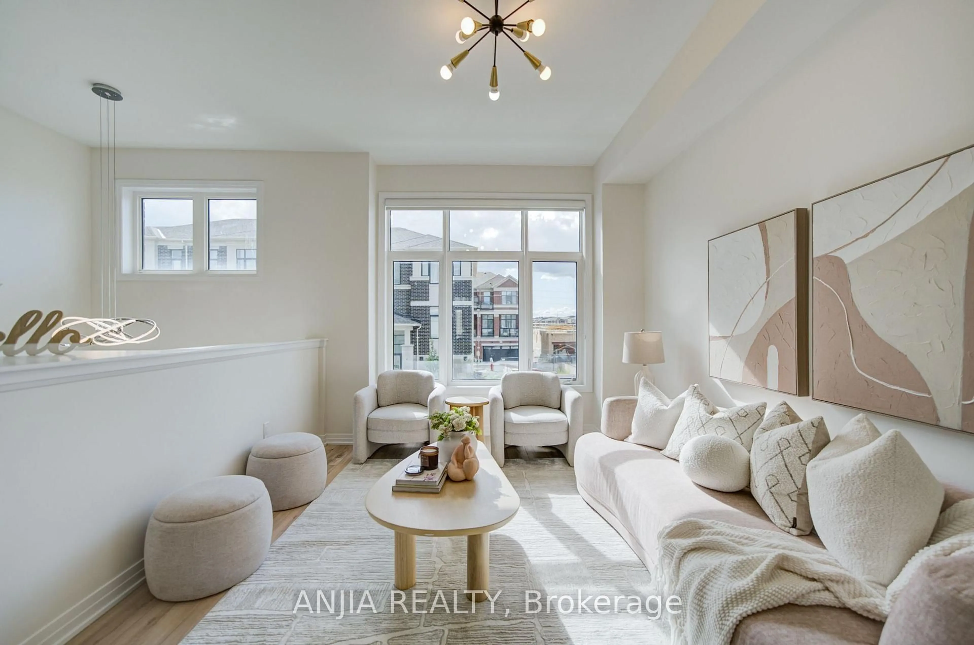 Living room with furniture, unknown for 41 Kahshe Lane, Richmond Hill Ontario L4S 0N7