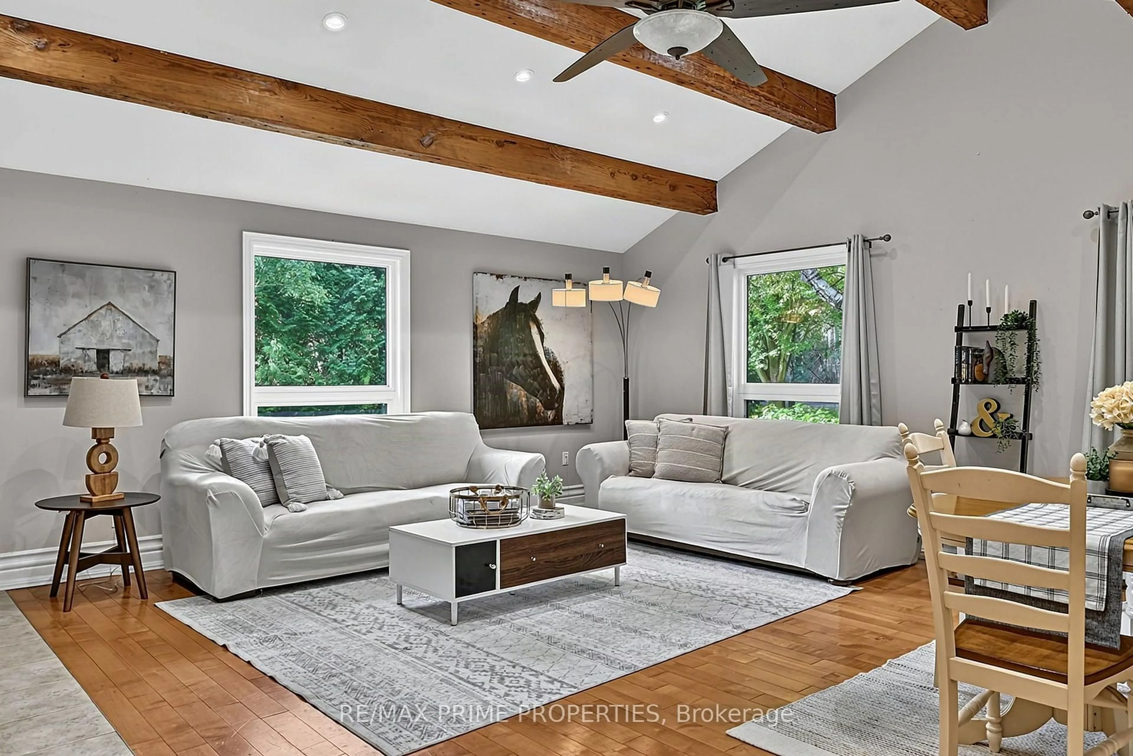 Living room with furniture, unknown for 25625 Valley View Dr, Georgina Ontario L0E 1R0