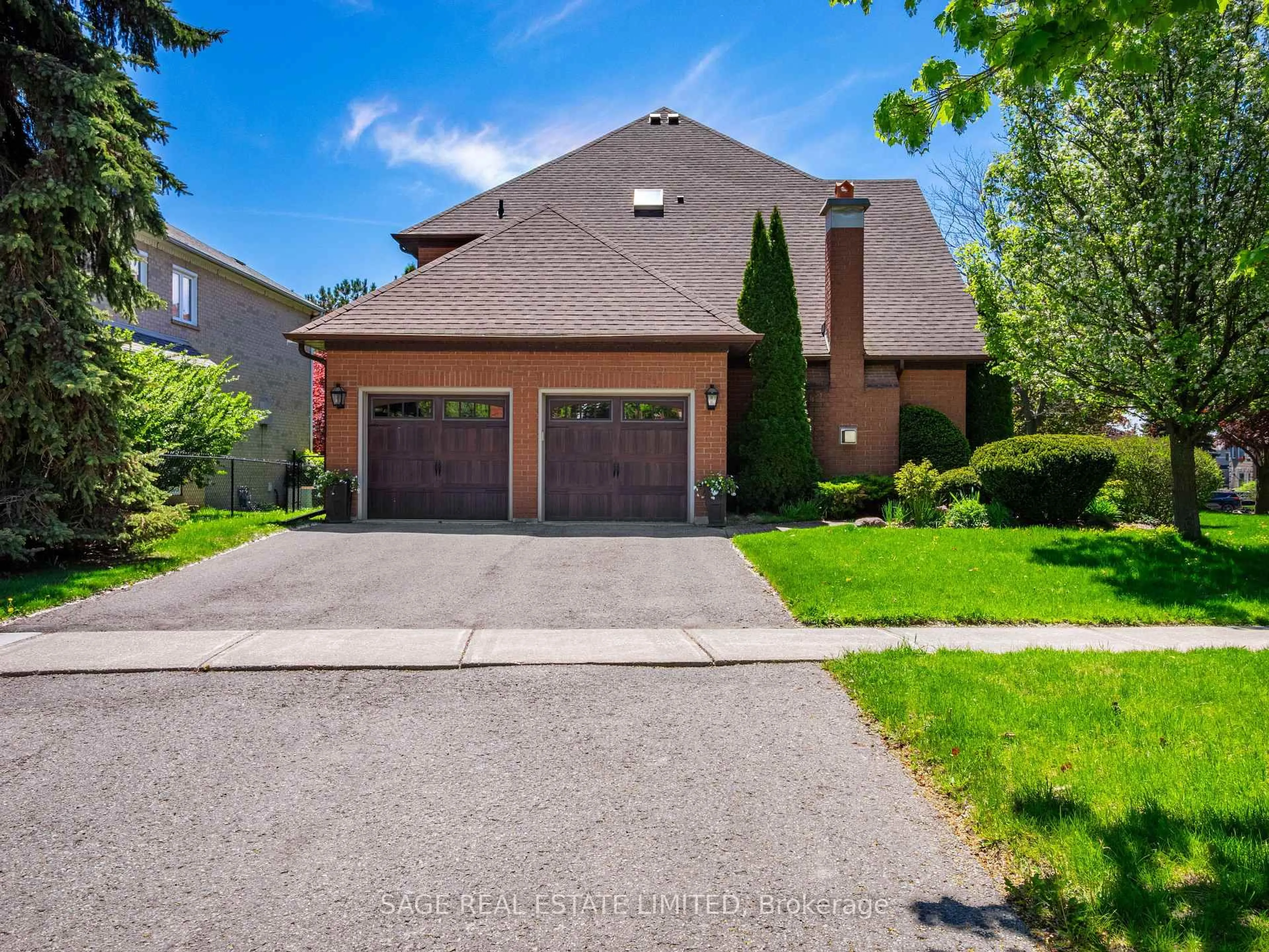 Home with brick exterior material, street for 888 Cresta Rider Pl, Newmarket Ontario L3X 1L5