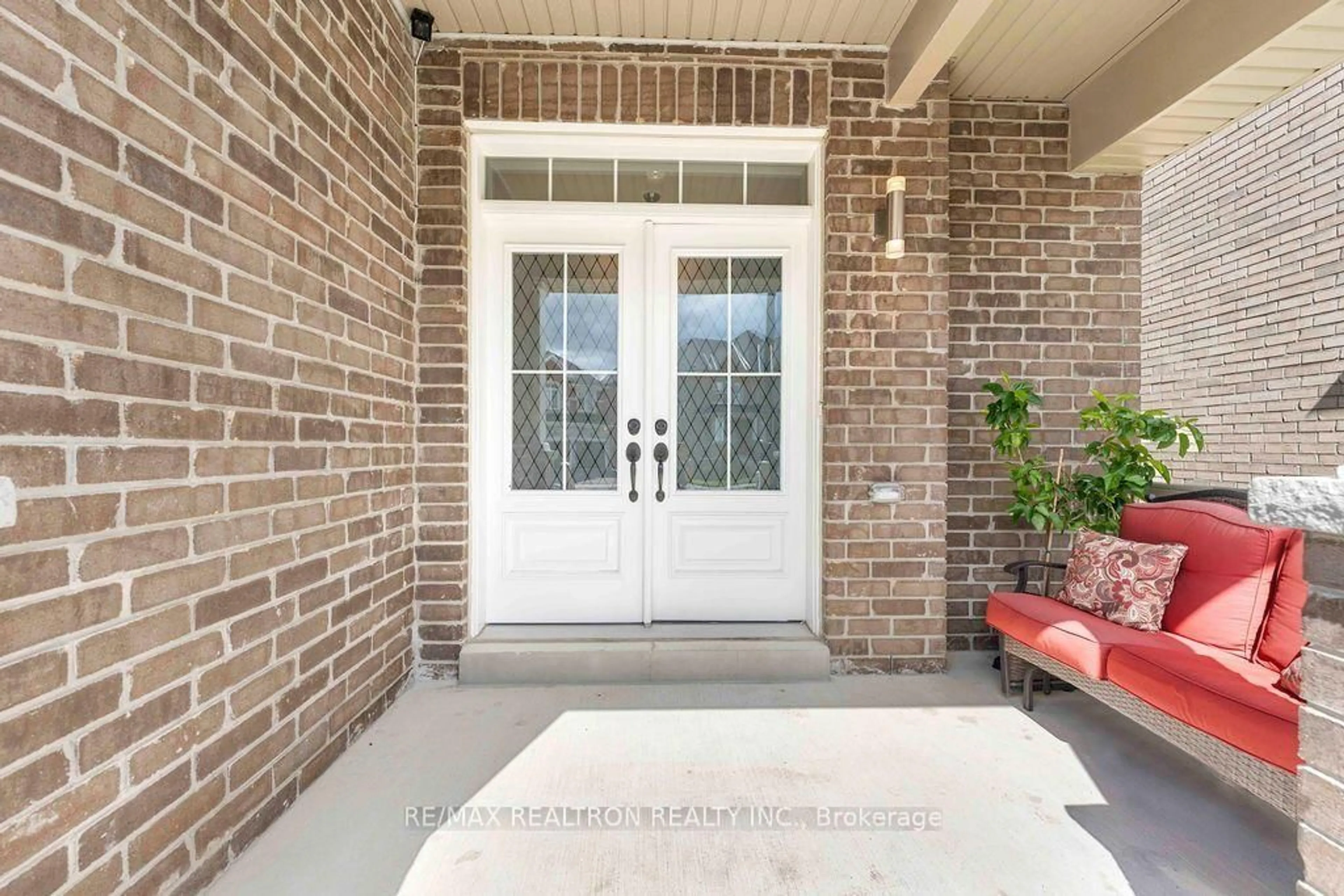 Unknown for 34 Vivian Creek Rd, East Gwillimbury Ontario L0G 1M0
