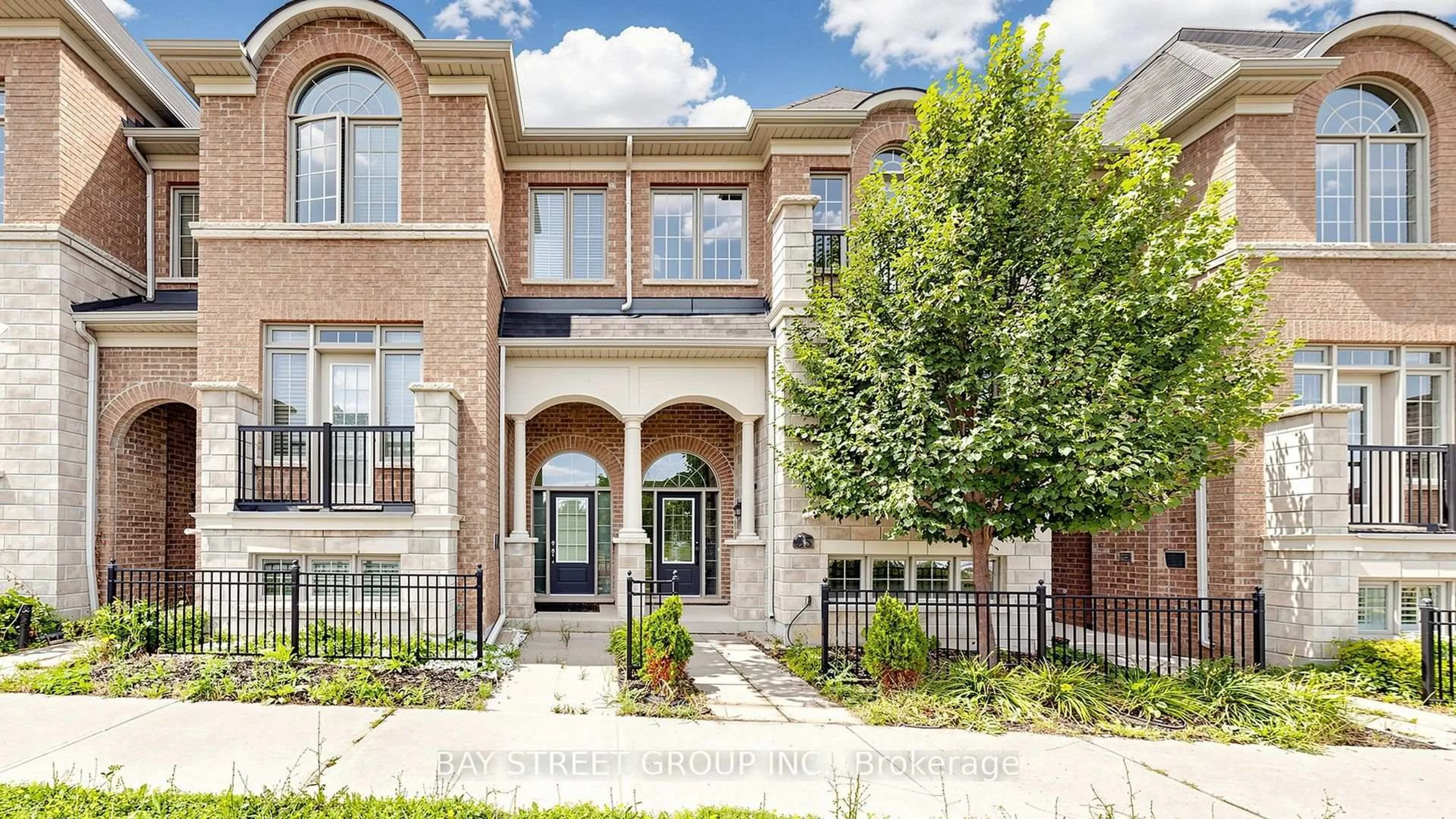 Home with brick exterior material, street for 35 Sharbot Lane, Markham Ontario L6E 0S7