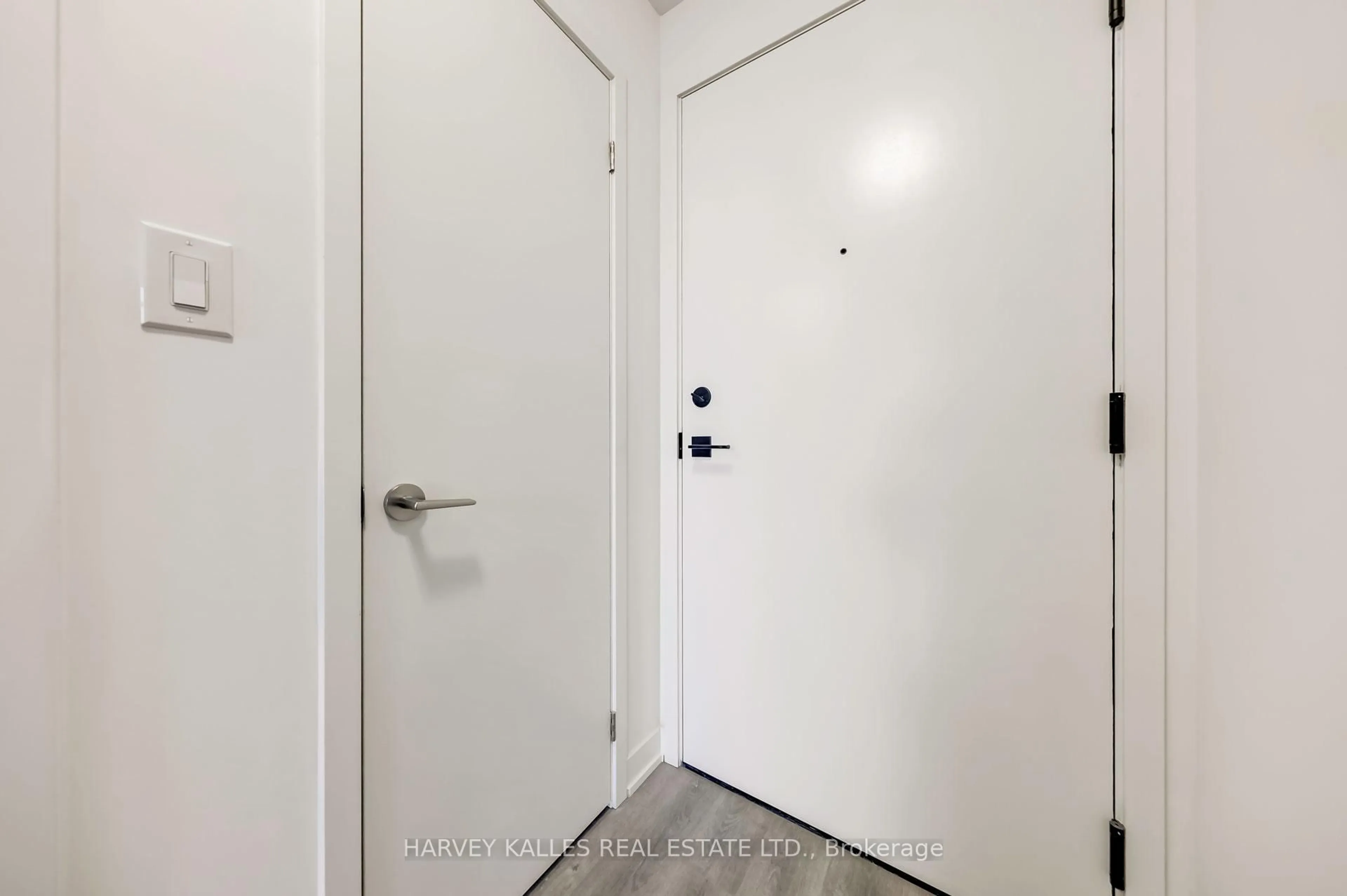 Unknown for 8119 Birchmount Rd #1006, Markham Ontario L6G 0H5