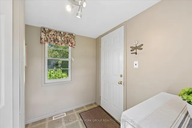 432 Catering Rd, Georgina 5