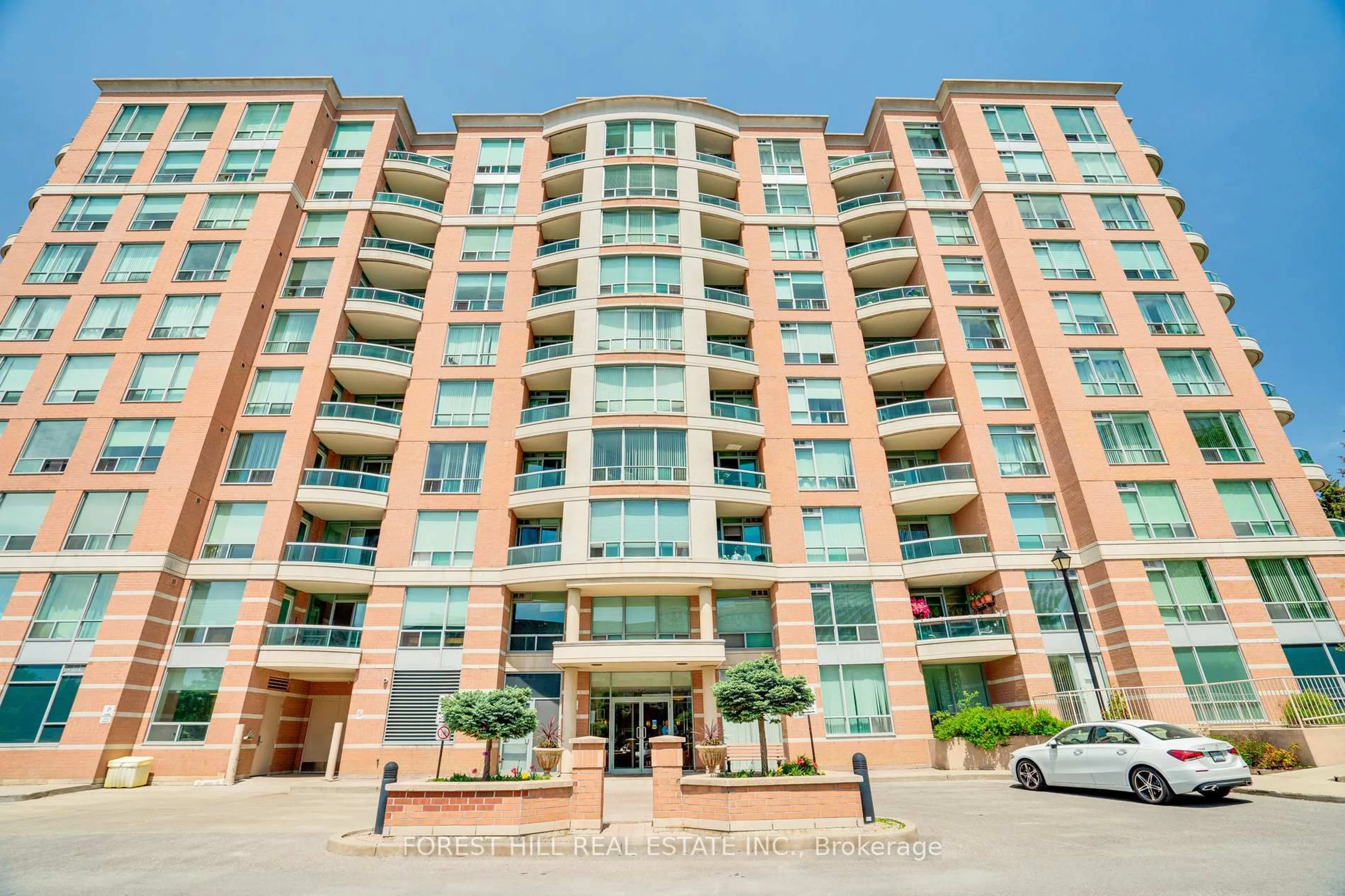 Indoor foyer for 745 New Westminster Dr #608, Vaughan Ontario L4J 8J9