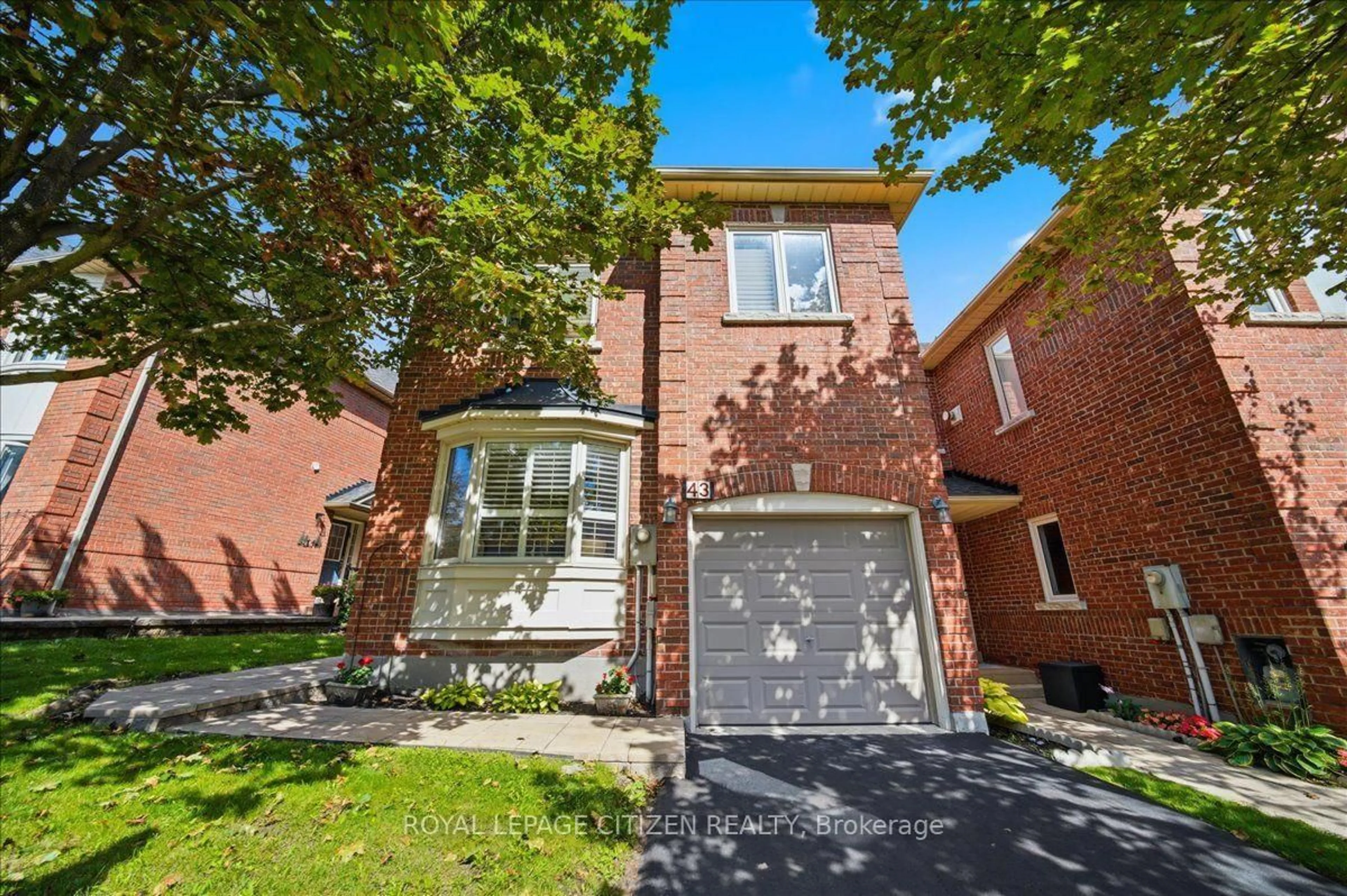 Home with brick exterior material, street for 255 Shaftsbury Ave #43, Richmond Hill Ontario L4C 0L9