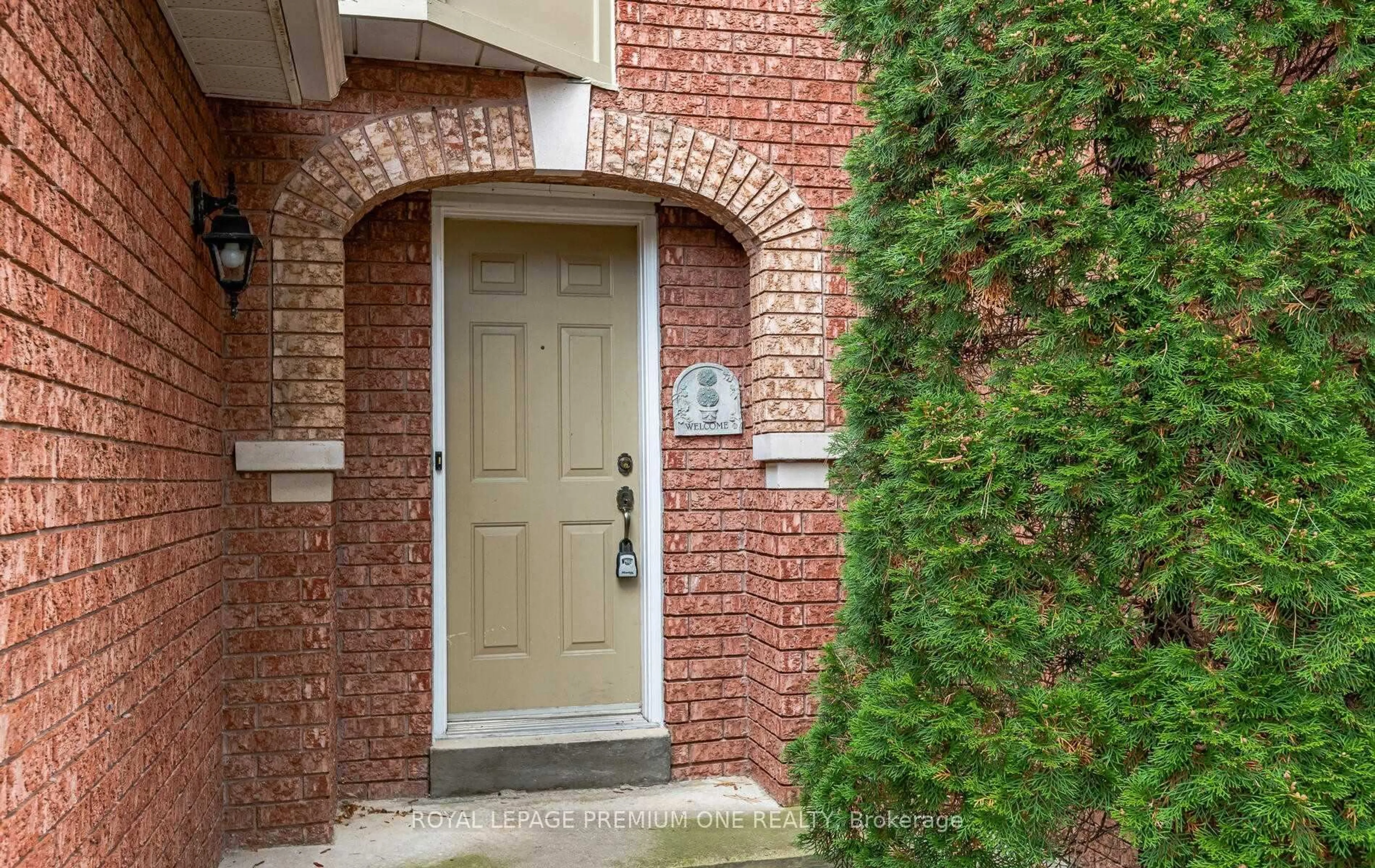 Unknown for 919 Caribou Valley Circ, Newmarket Ontario L3X 1W9
