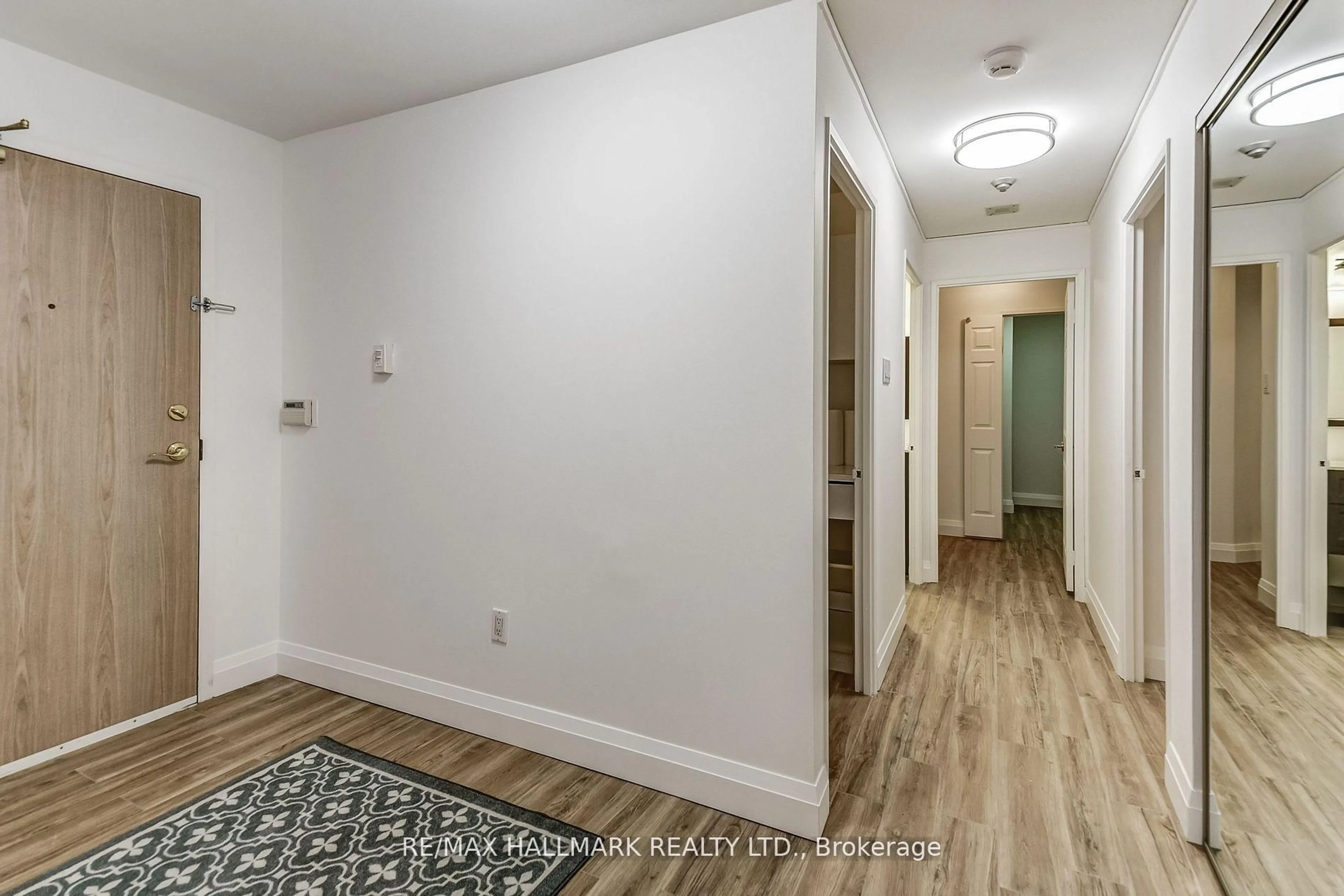 Unknown for 20 Harding Blvd #1211, Richmond Hill Ontario L4C 9S4