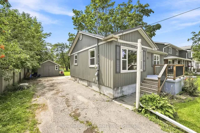 317 Bay St, Brock 4