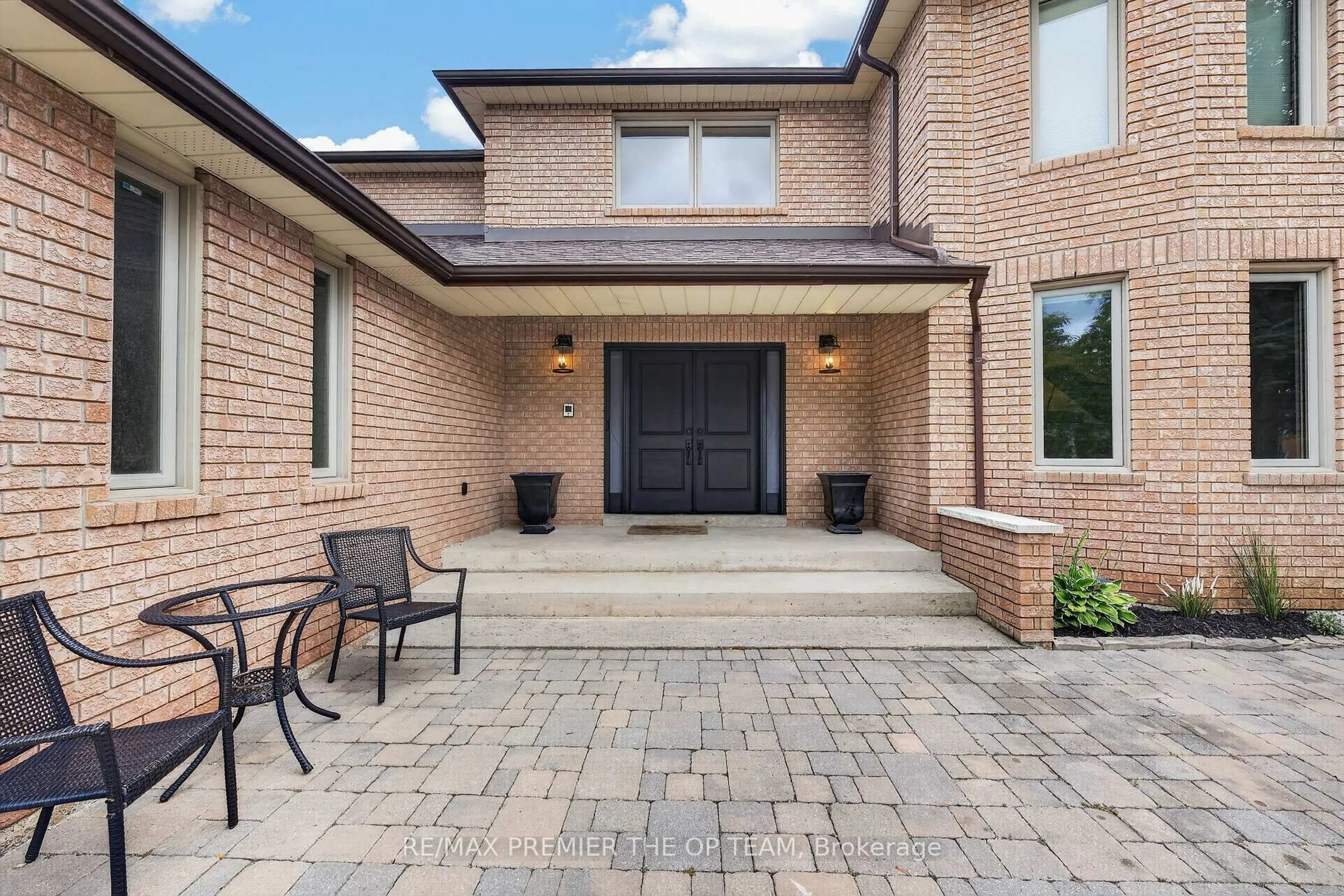 Home with brick exterior material, street for 155 Dianawood Rdge, Vaughan Ontario L4L 6W9