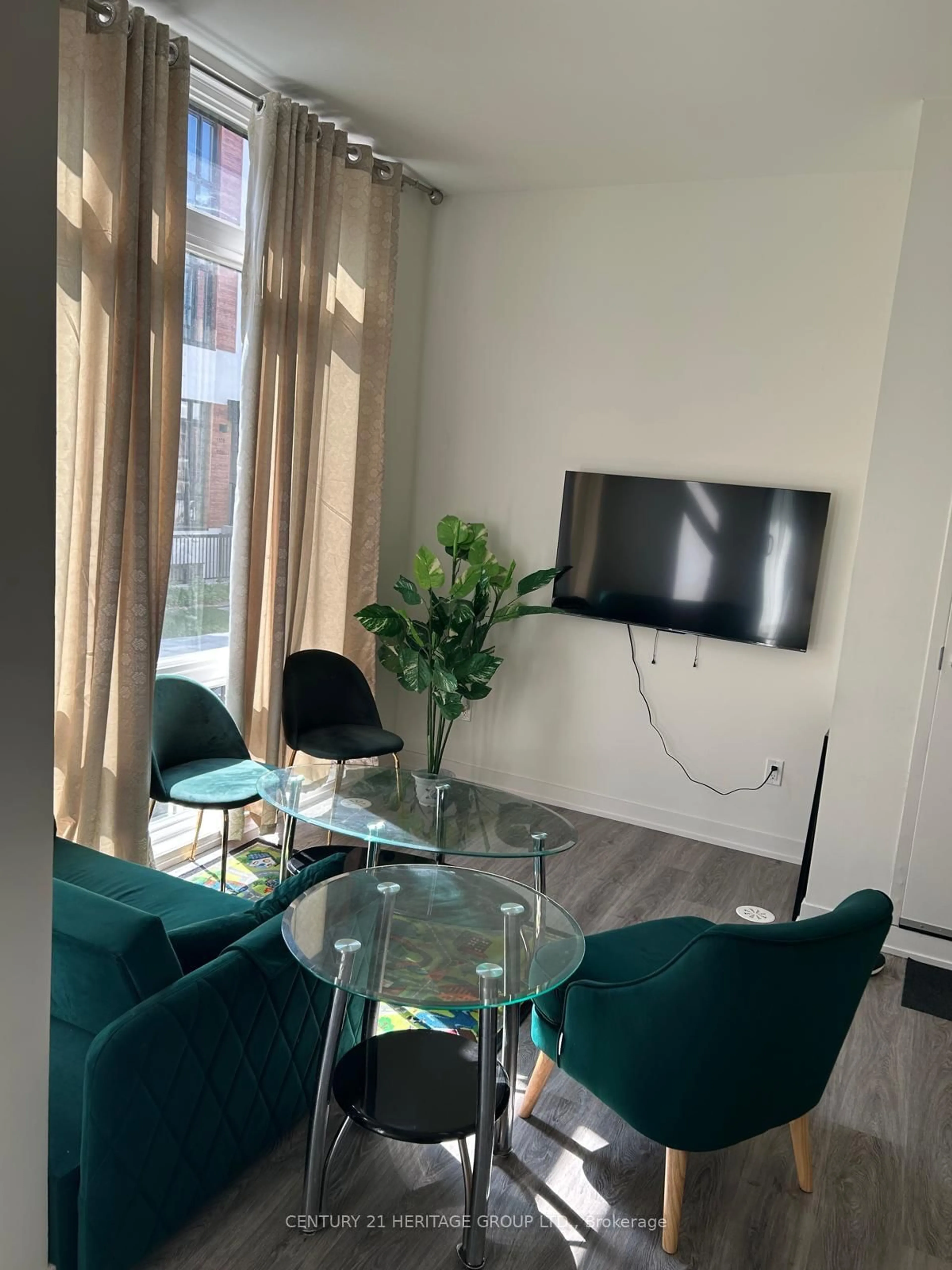 A pic of a room for 12 David Eyer Rd #1230, Richmond Hill Ontario L4S 0N3