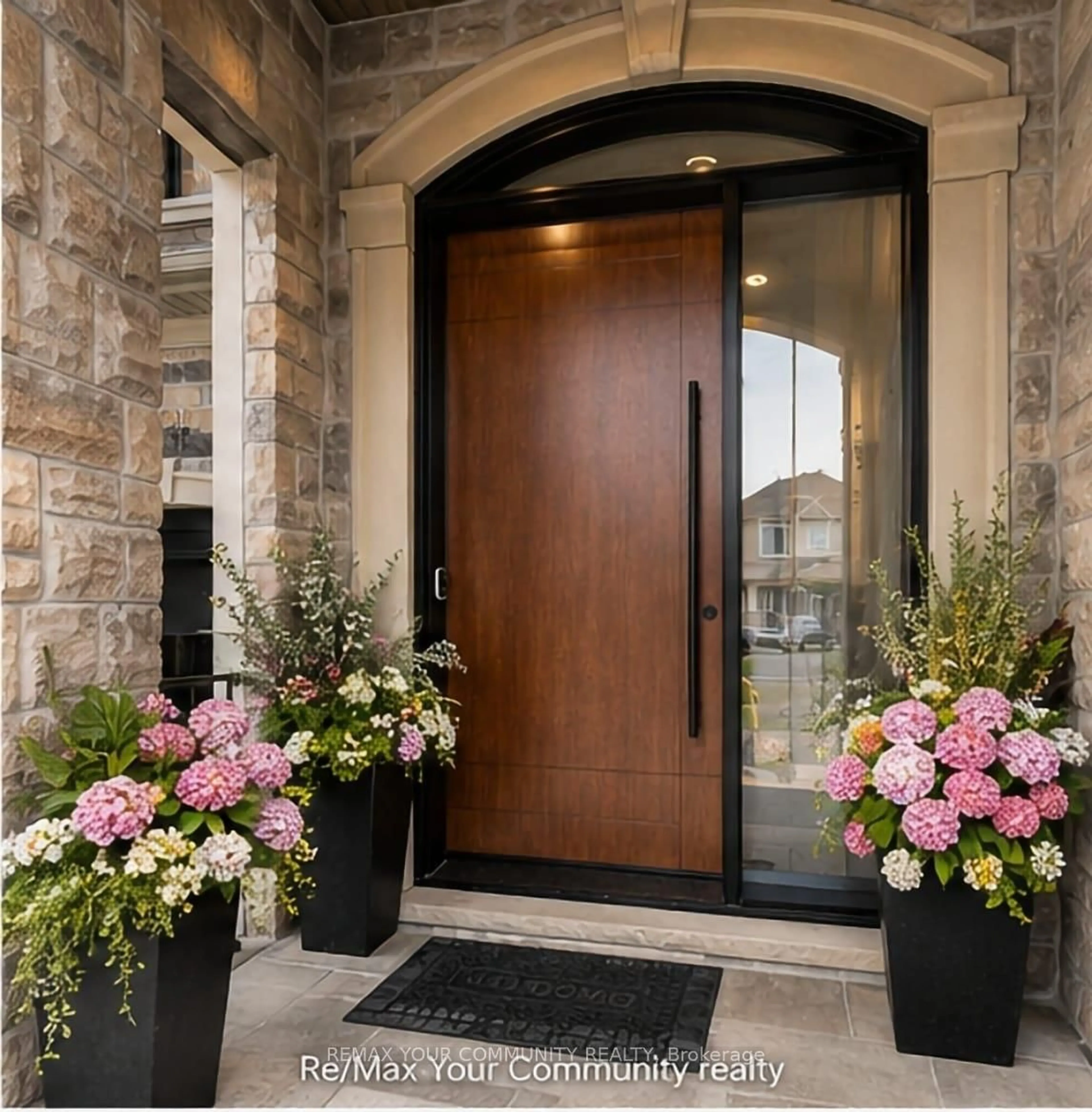 Indoor entryway for 120 Hatton Garden Rd, Vaughan Ontario L4H 3P9