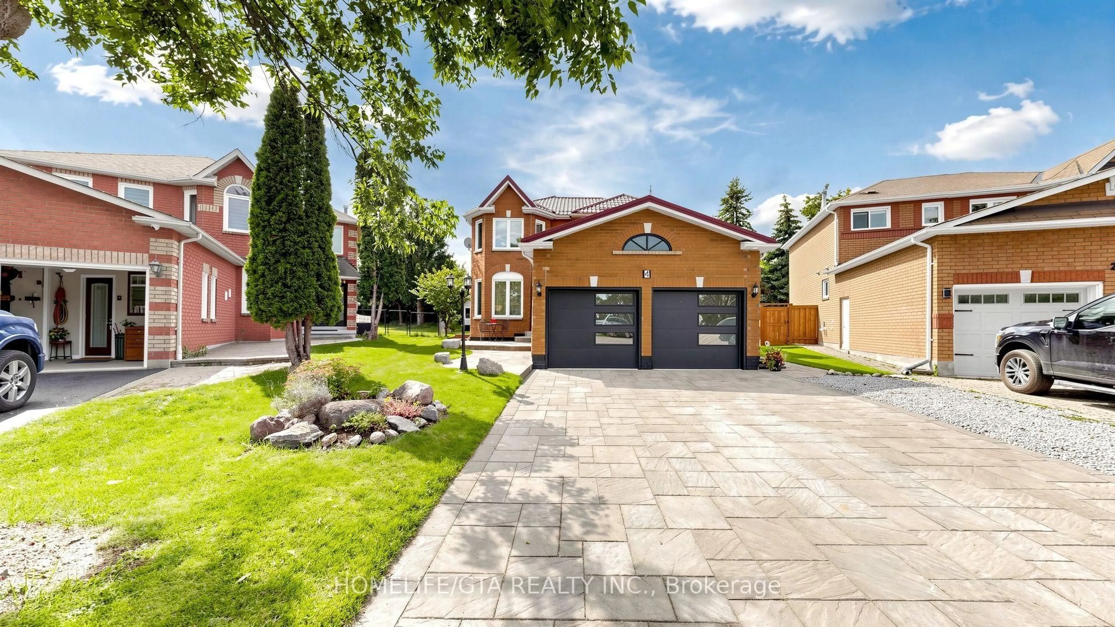 Home with brick exterior material, street for 4 Alma Crt, Richmond Hill Ontario L4S 1G3