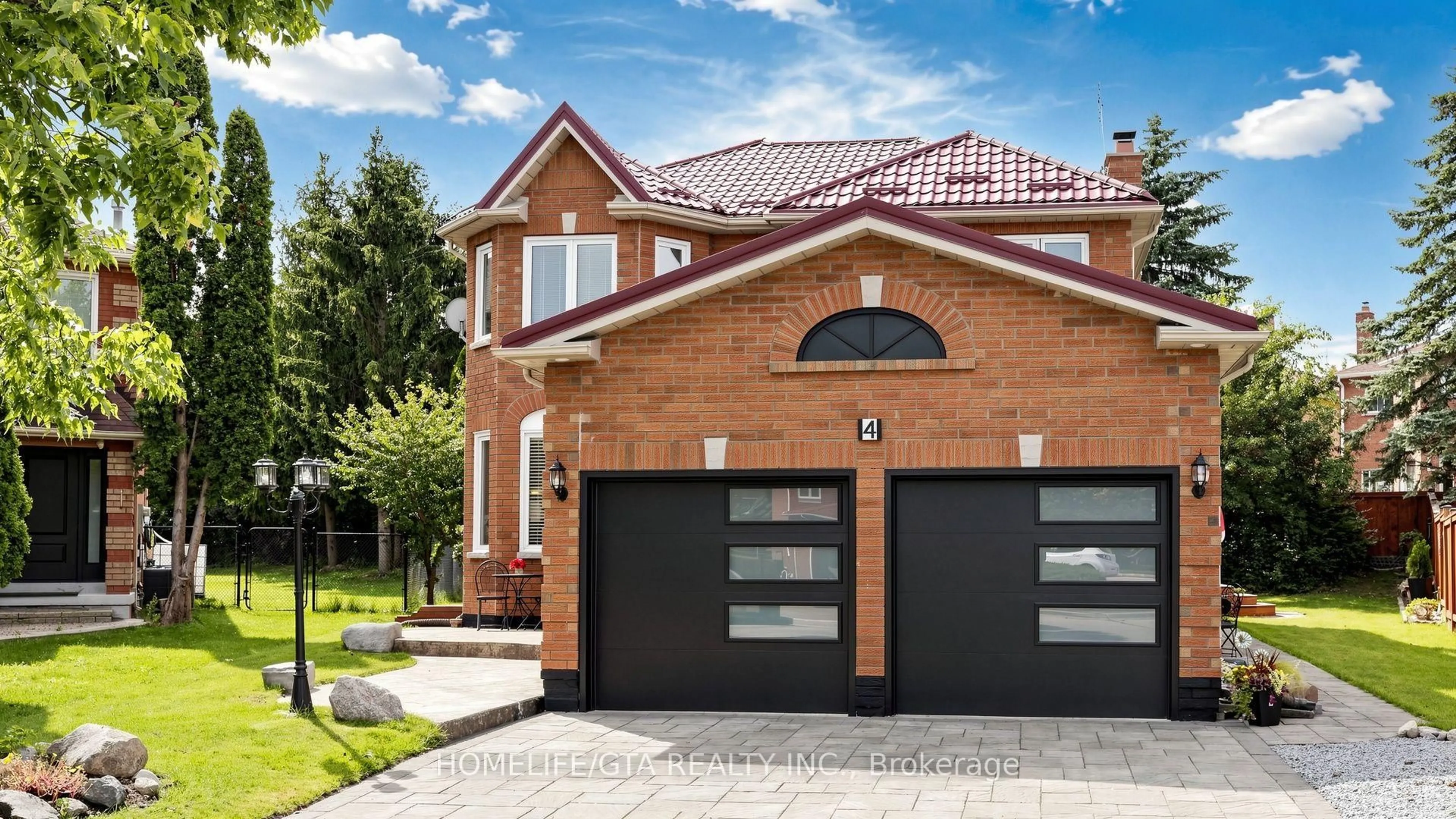 Home with brick exterior material, street for 4 Alma Crt, Richmond Hill Ontario L4S 1G3