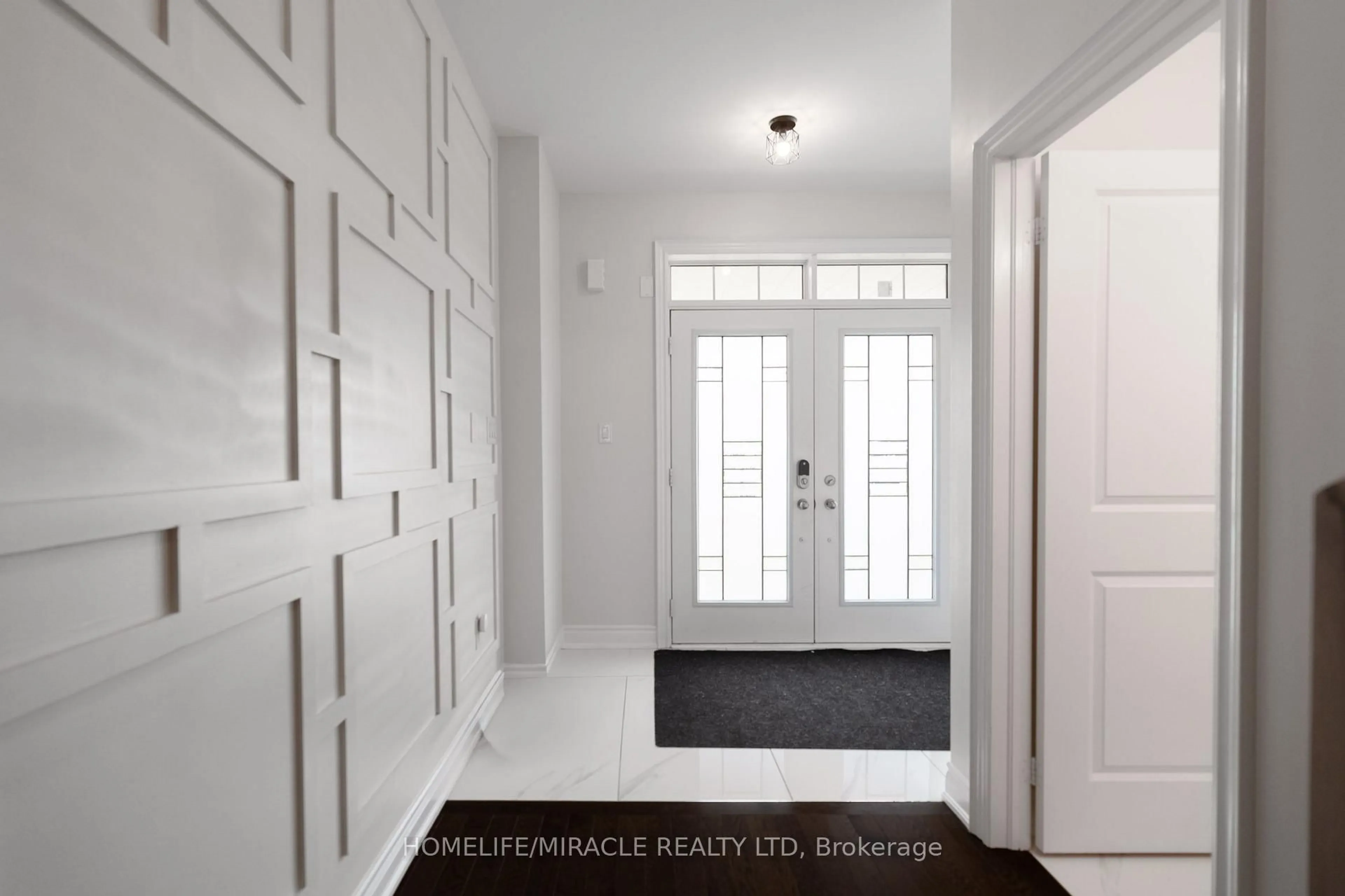 Indoor entryway for 15 Ryerson Dr, Vaughan Ontario L4H 4L5