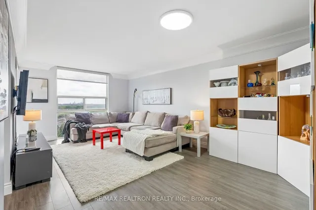 30 Harding Blvd #1111, Richmond Hill 3