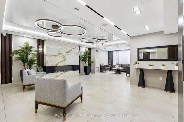 30 Harding Blvd #1111, Richmond Hill 5