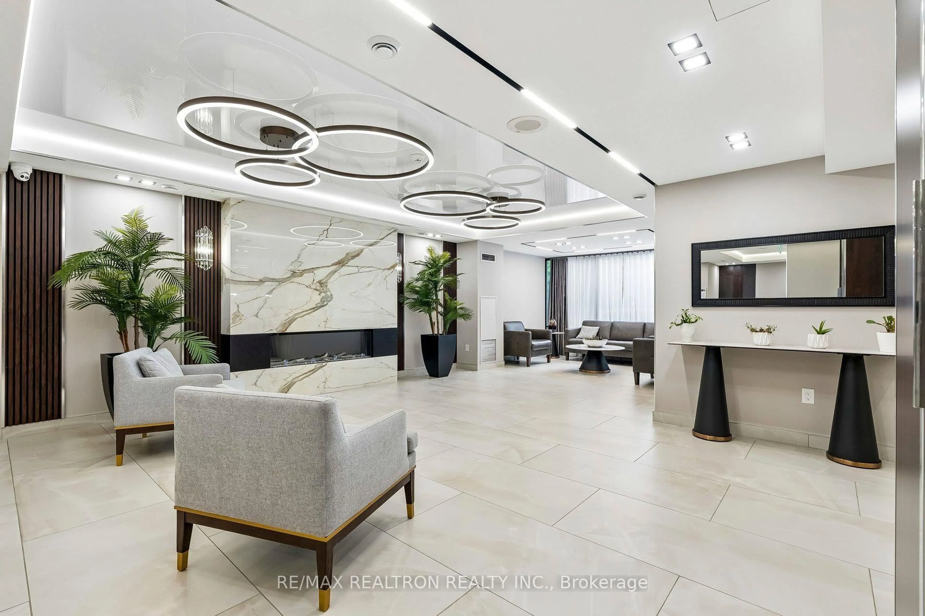 Lobby for 30 Harding Blvd #1111, Richmond Hill Ontario L4C 9M3