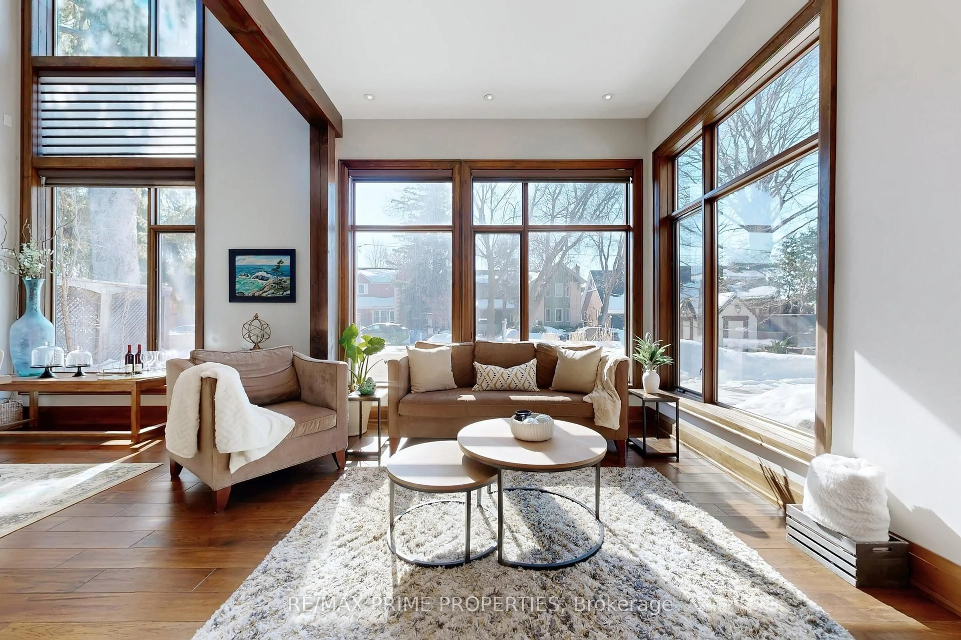 Living room with furniture, unknown for 227 Second St, Whitchurch-Stouffville Ontario L4A 1B9