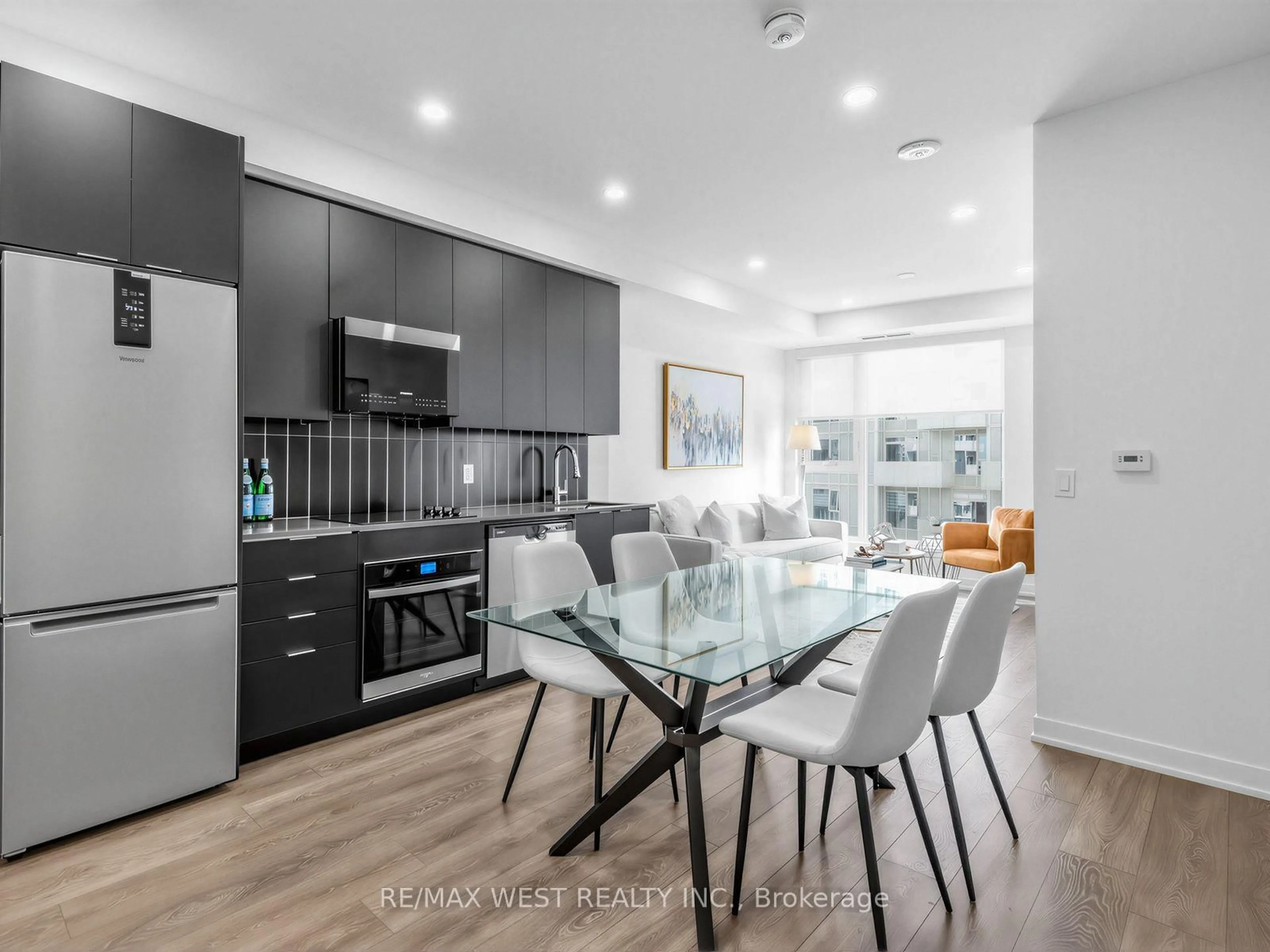 Open concept kitchen, unknown for 10 Abeja St #1516, Vaughan Ontario L4K 0R4