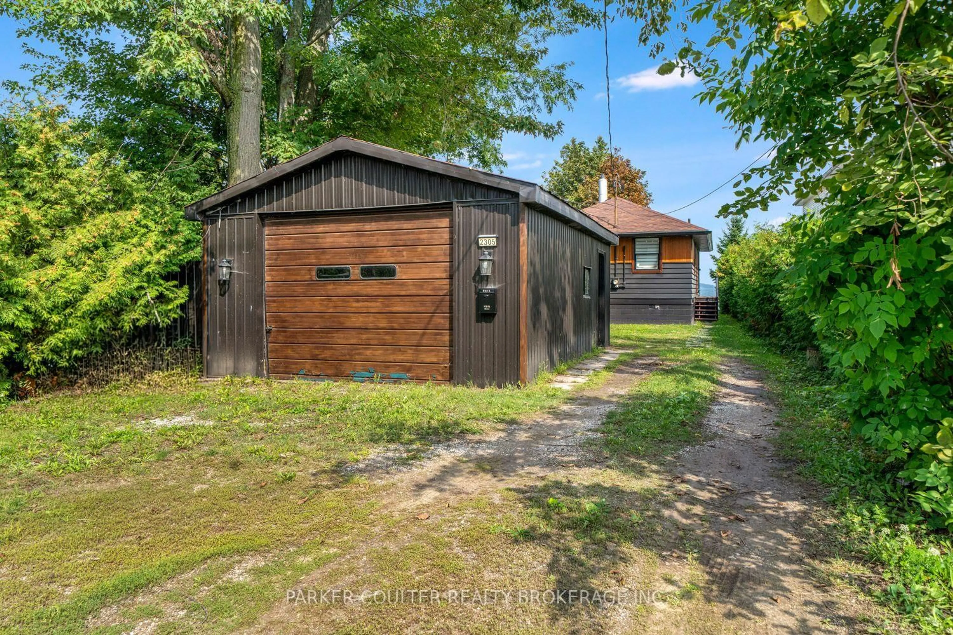 Shed for 2305 Crystal Beach Rd, Innisfil Ontario L9S 3W8