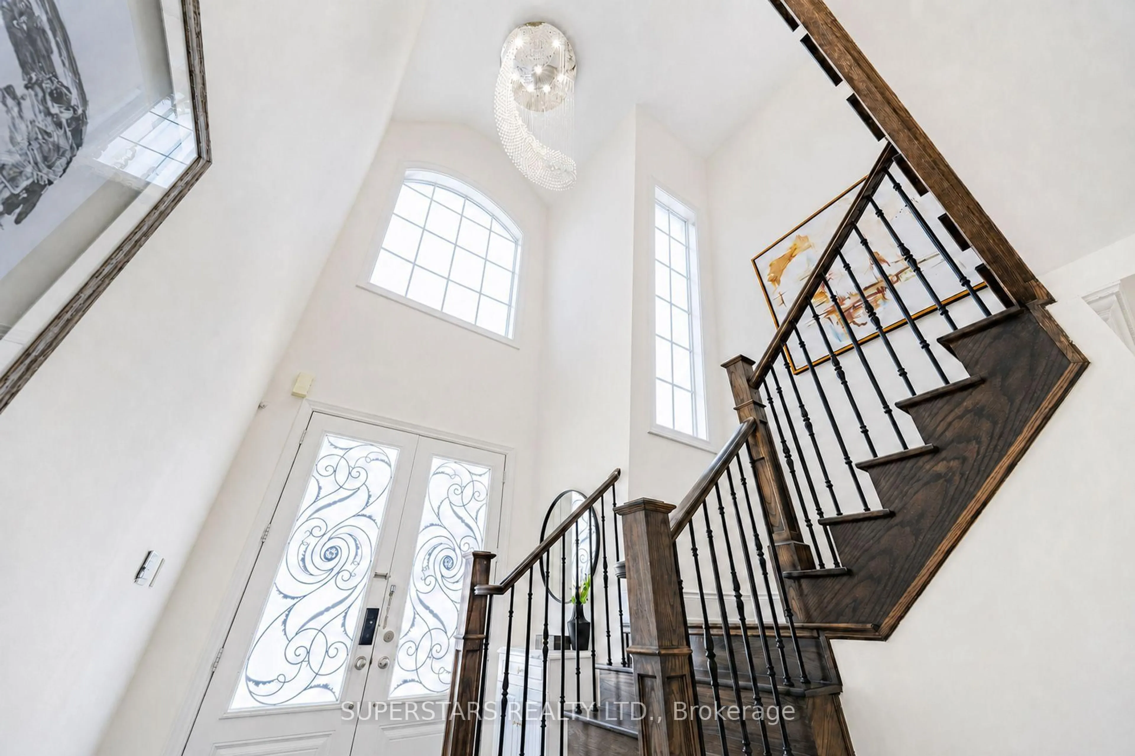 Indoor foyer for 20 Wellman Dr, Richmond Hill Ontario L4E 1G1