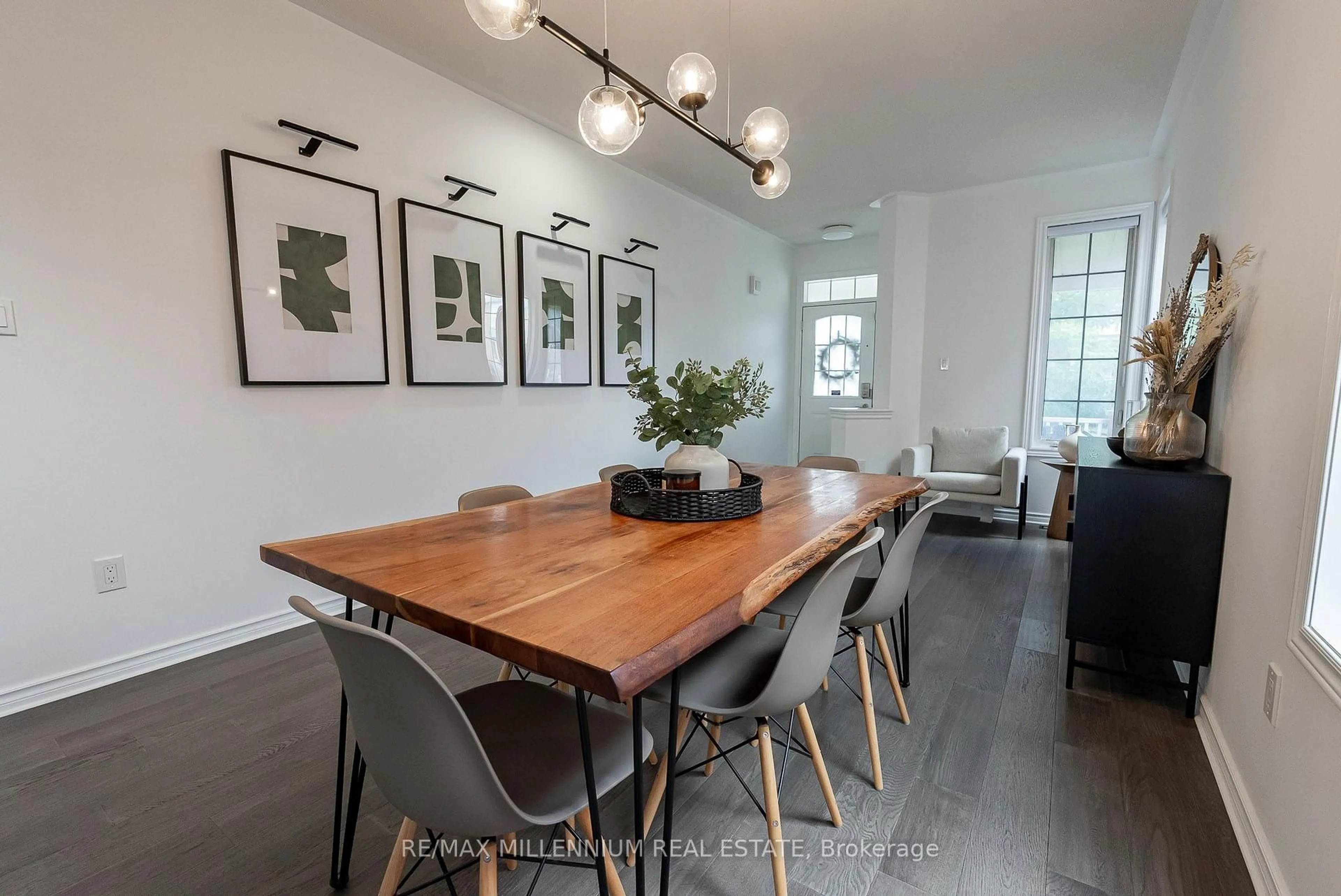 Dining room, wood/laminate floor for 107 Horsedreamer Lane, Whitchurch-Stouffville Ontario L4A 0K8