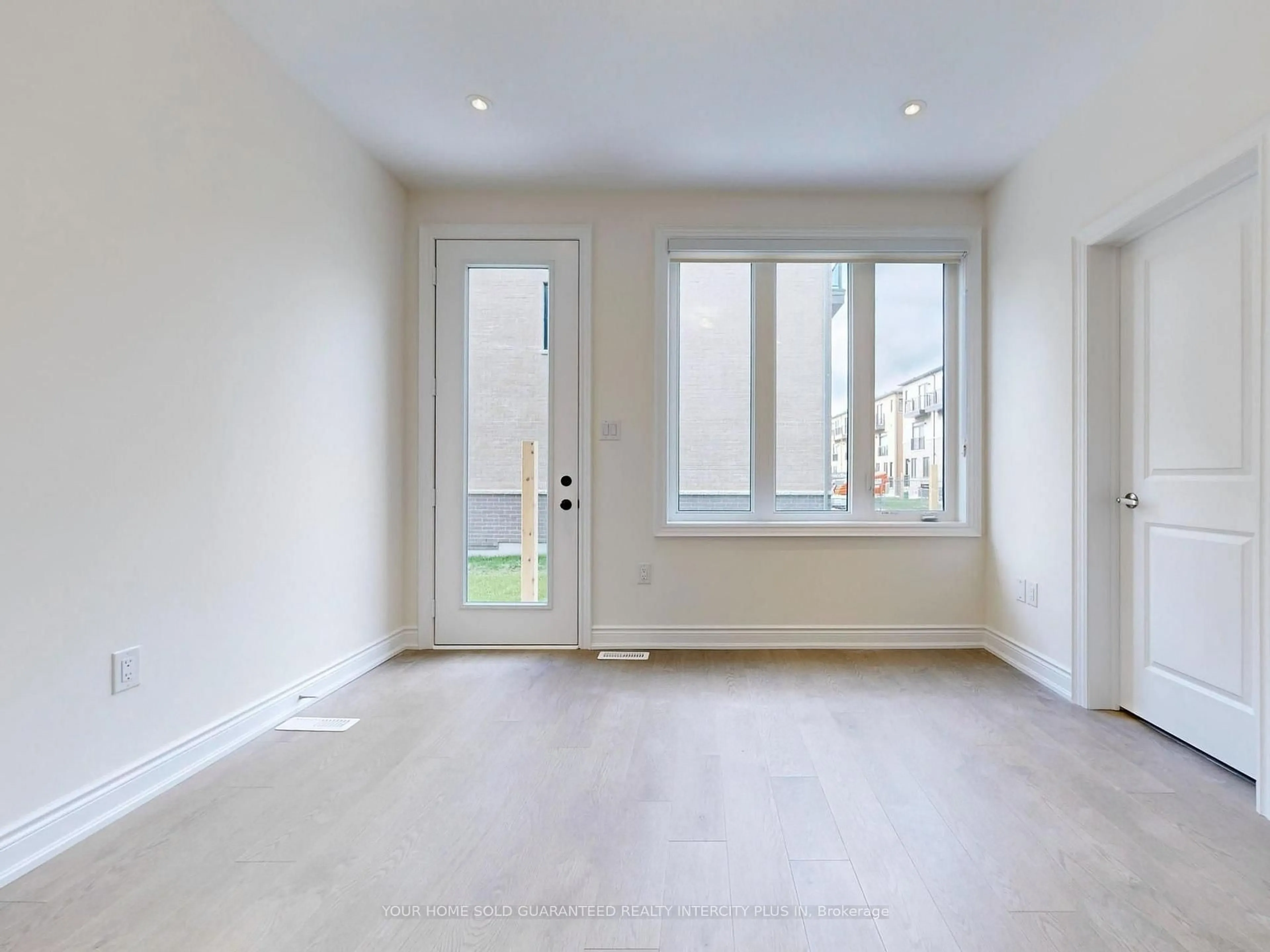 A pic of a room for 124 Tennant Circ, Vaughan Ontario L4H 5L5