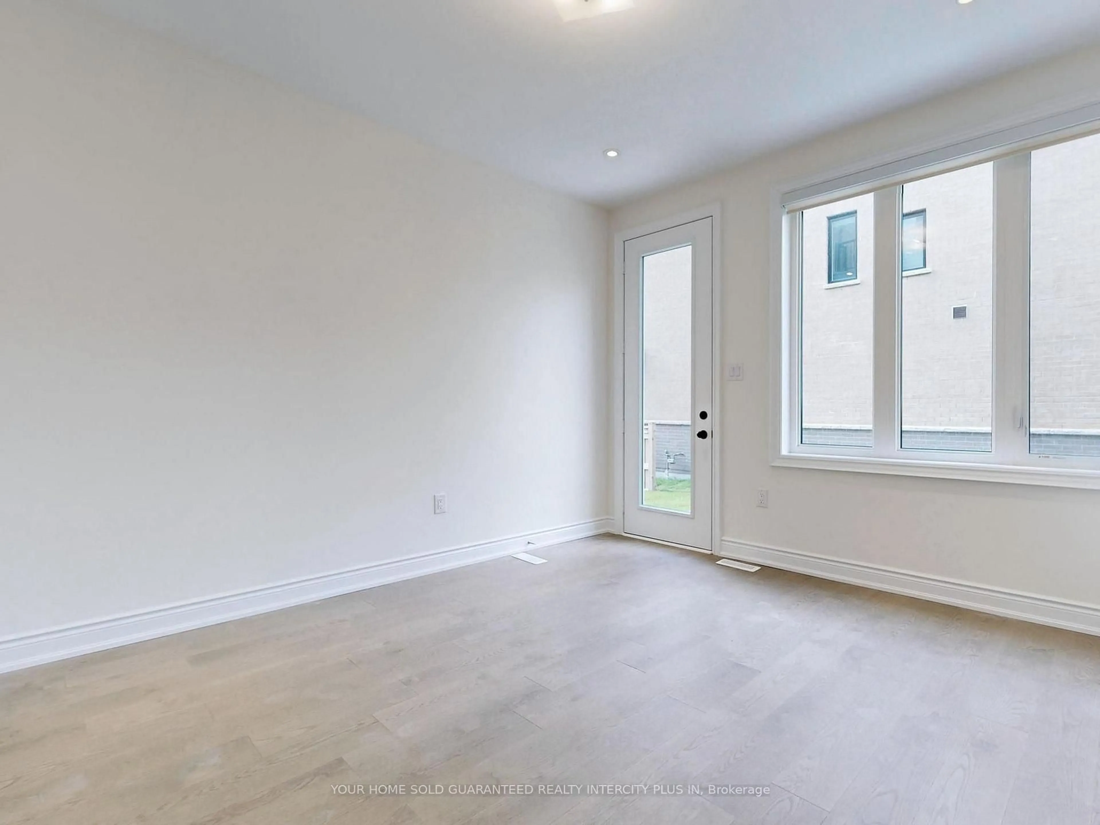 A pic of a room for 124 Tennant Circ, Vaughan Ontario L4H 5L5