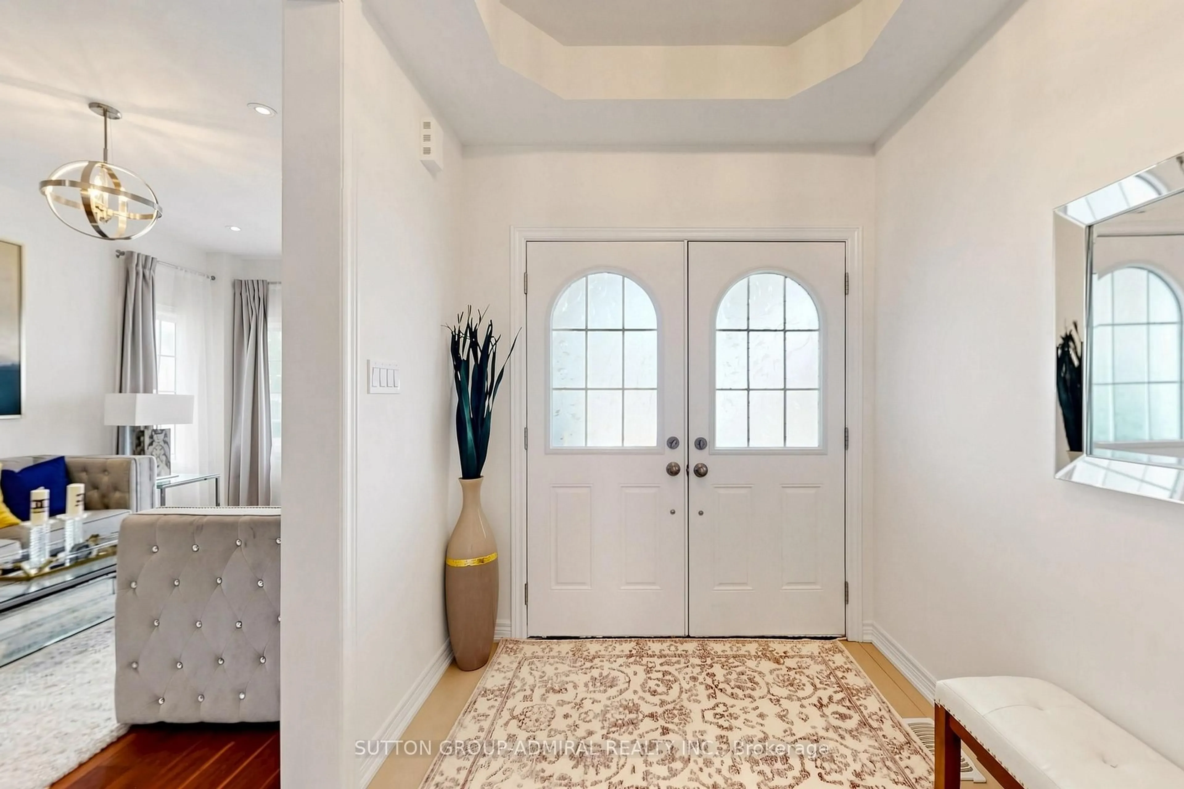 Indoor entryway for 545 Clifford Perry Pl, Newmarket Ontario L3X 0J1