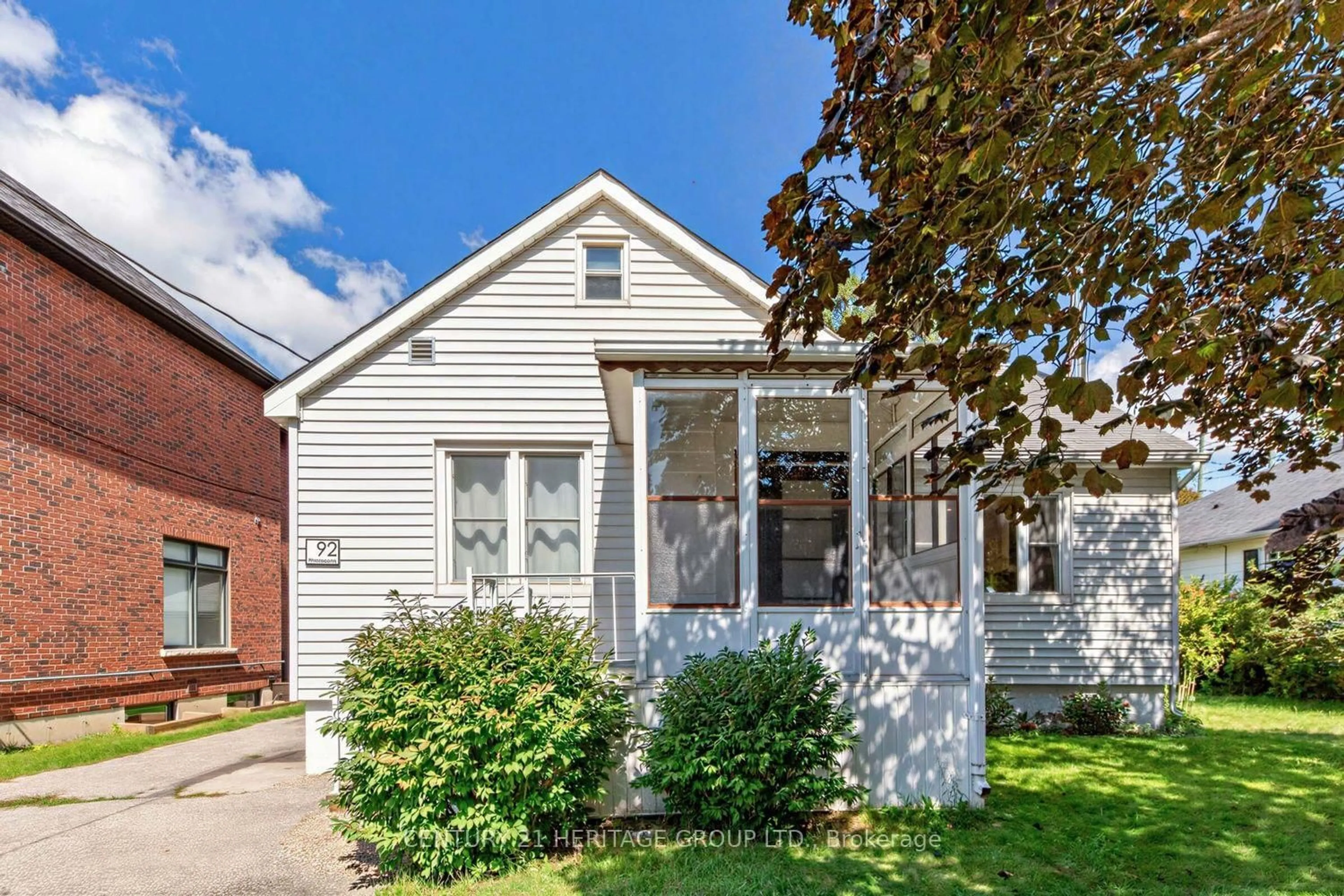 Home with brick exterior material, street for 92 Kennedy St, Aurora Ontario L4G 1C4