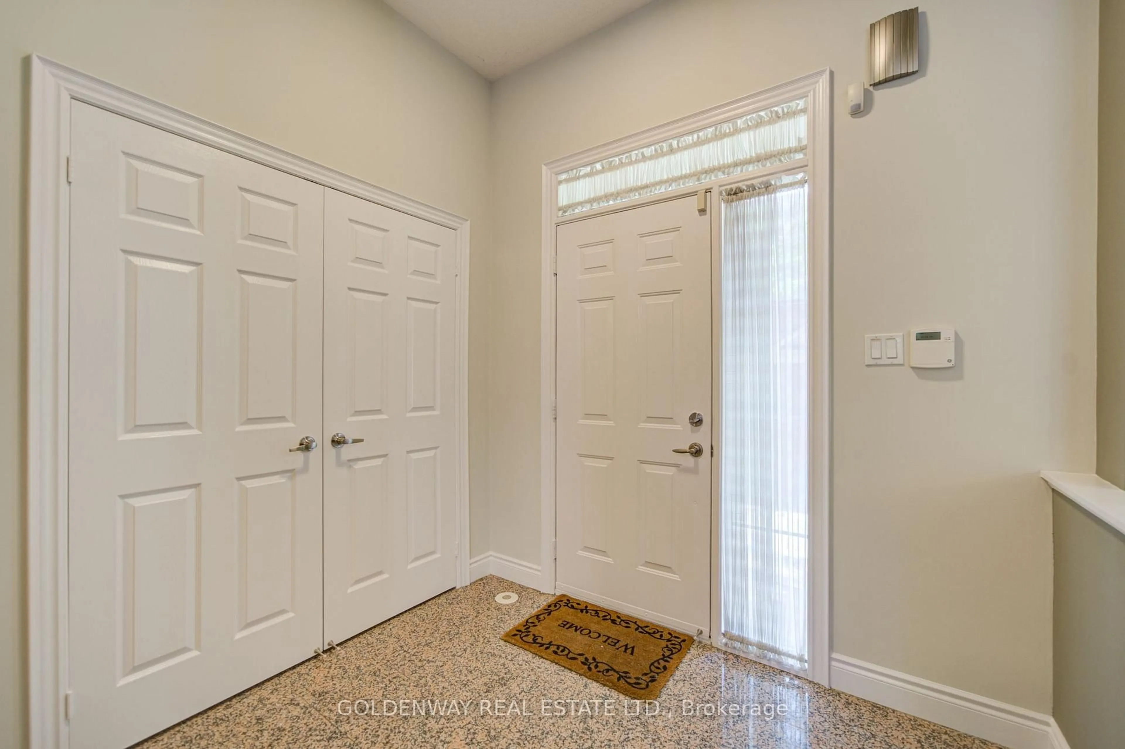 Indoor entryway for 155 Legends Way #TH0034, Markham Ontario L3R 6A6