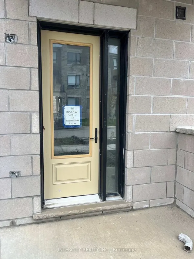 13 Robert Eaton Ave #(Block 231 Unit 3), Markham 2